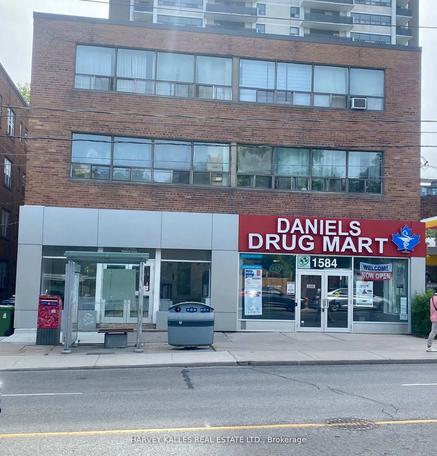 Front of Unit 203, 1582 Bathurst Street