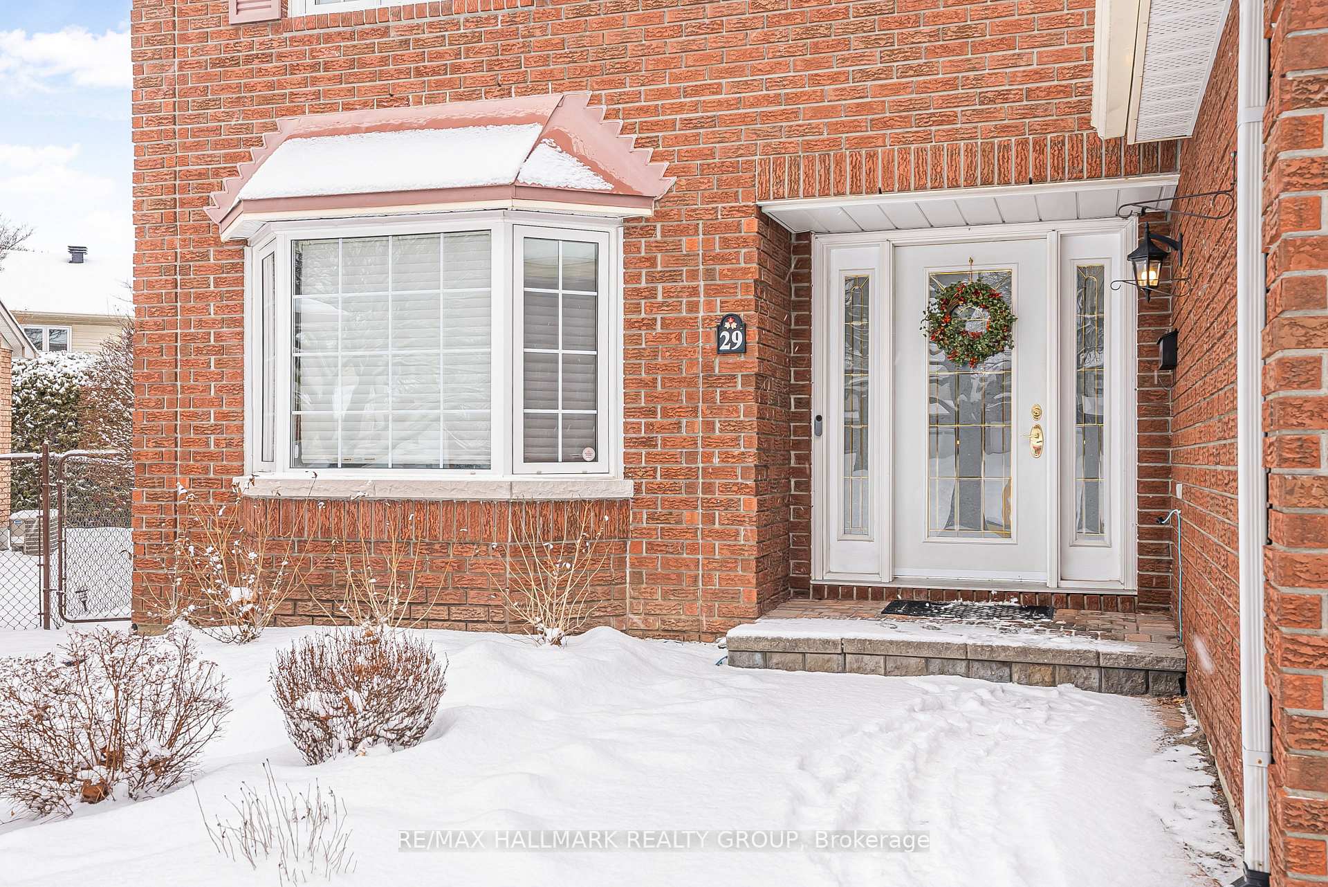 Photo 2 of 29 Keys Way, Ottawa, Hunt Club Park — HOMEH