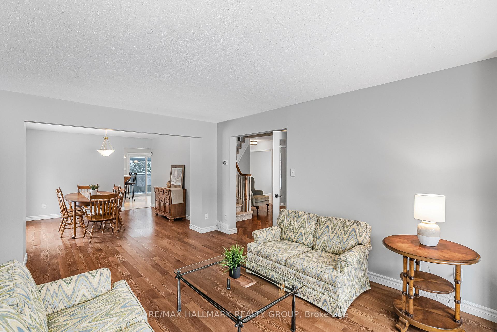 Photo 6 of 29 Keys Way, Ottawa, Hunt Club Park — HOMEH