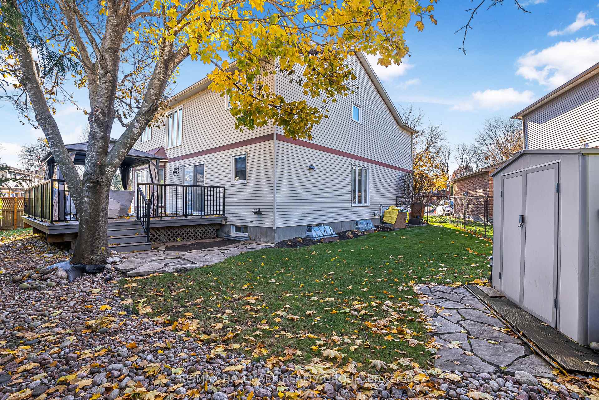 Photo 34 of 29 Keys Way, Ottawa, Hunt Club Park — HOMEH