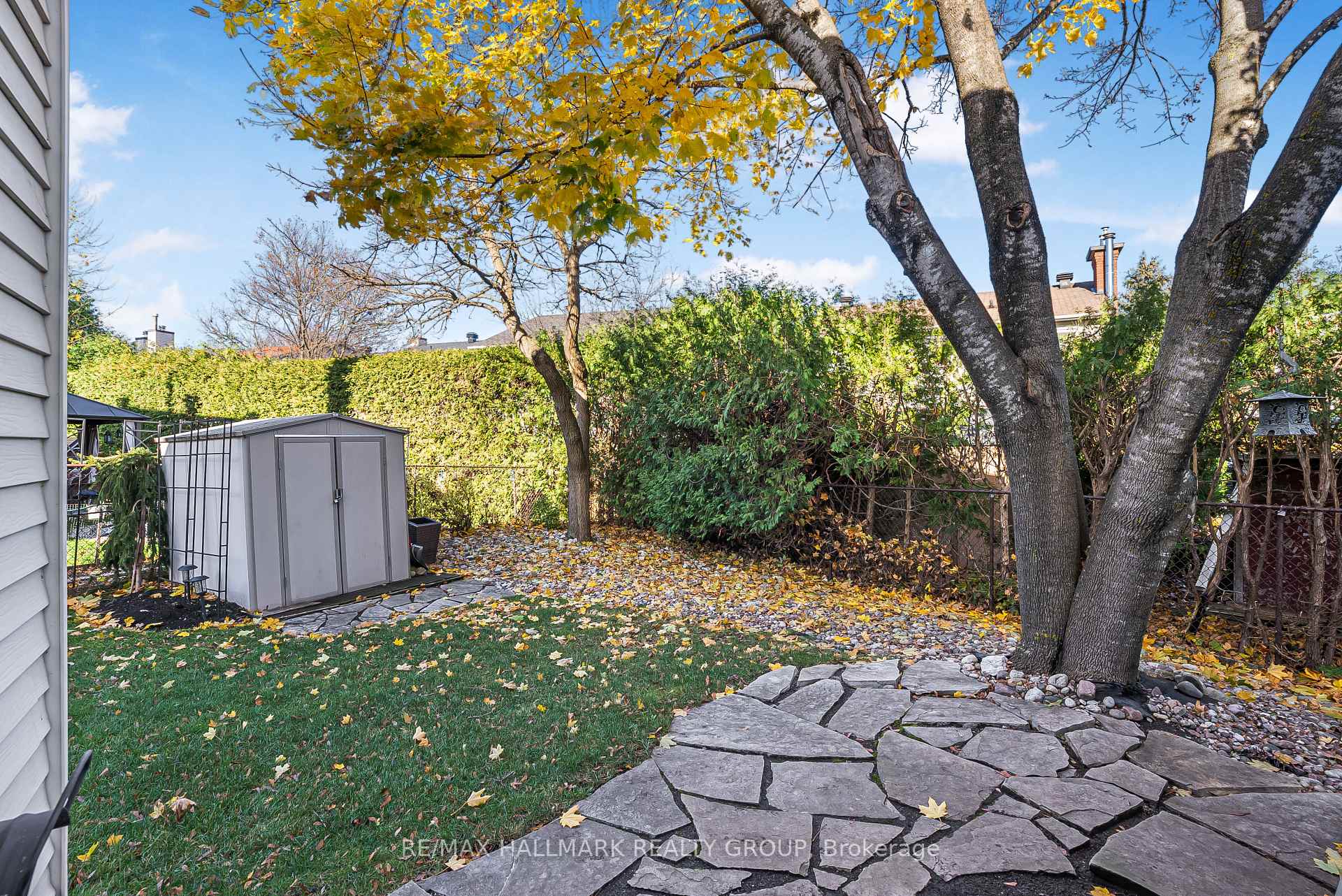 Photo 35 of 29 Keys Way, Ottawa, Hunt Club Park — HOMEH