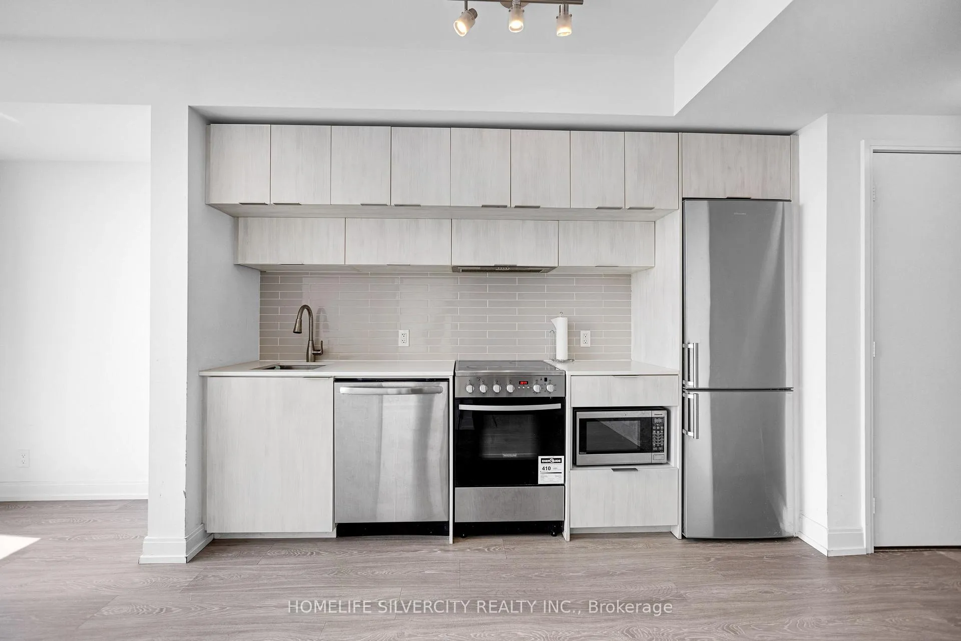 Photo 12 of Unit Ph8, 181 Dundas Street E, Toronto, Moss Park — HOMEH
