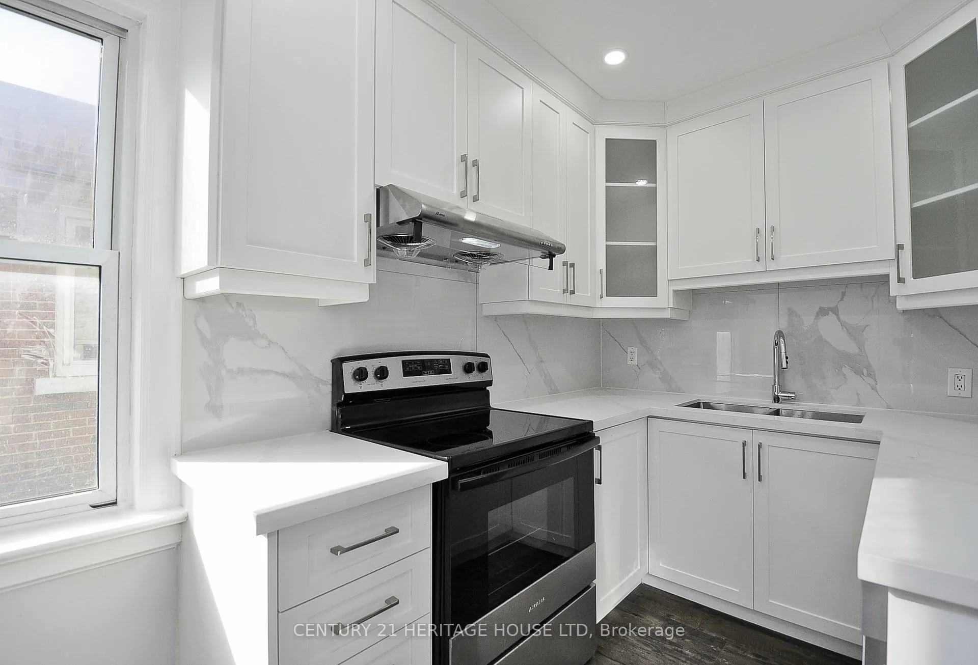 Photo 8 of 181 Highland Road E, Kitchener — HOMEH