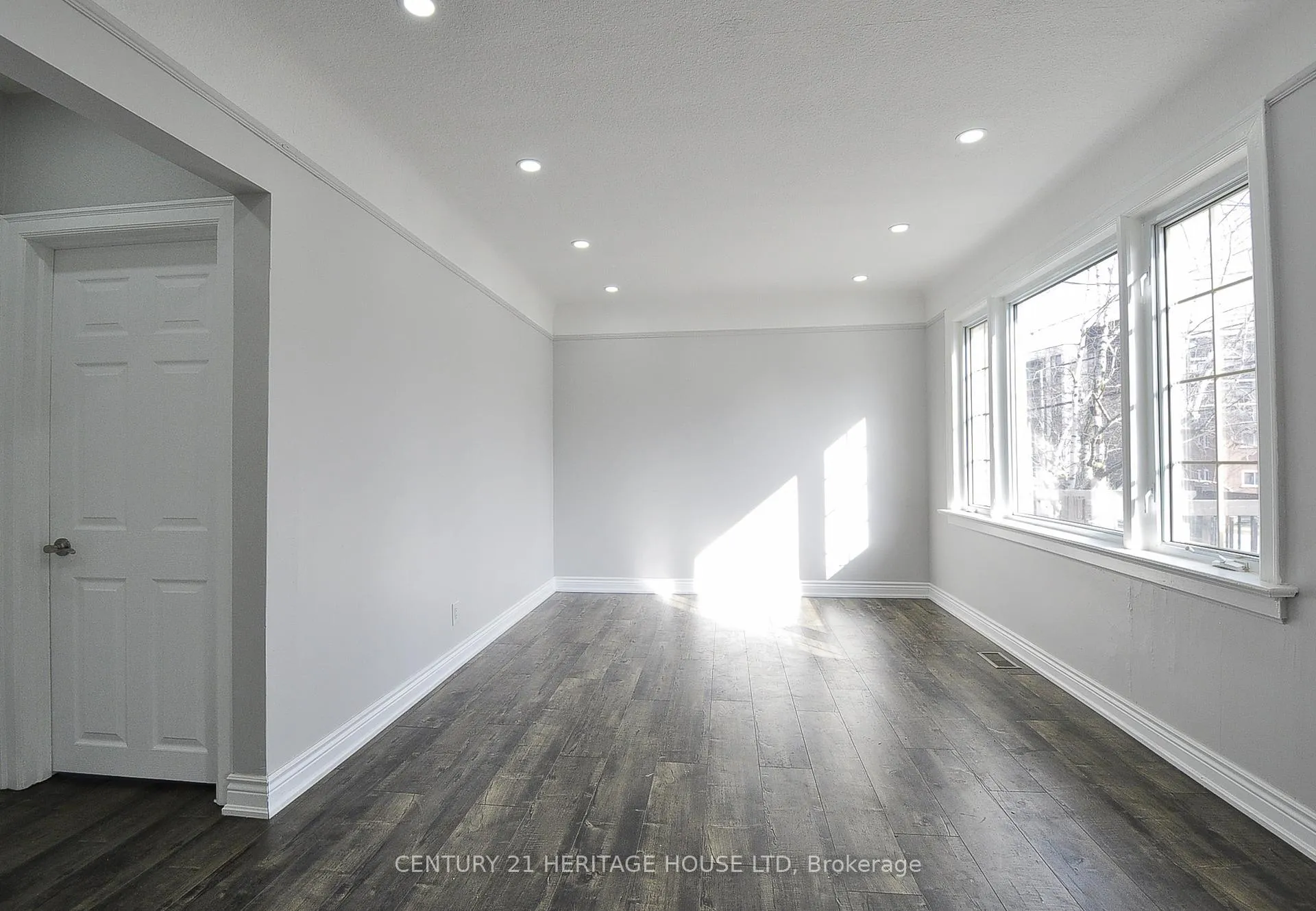 Photo 13 of 181 Highland Road E, Kitchener — HOMEH