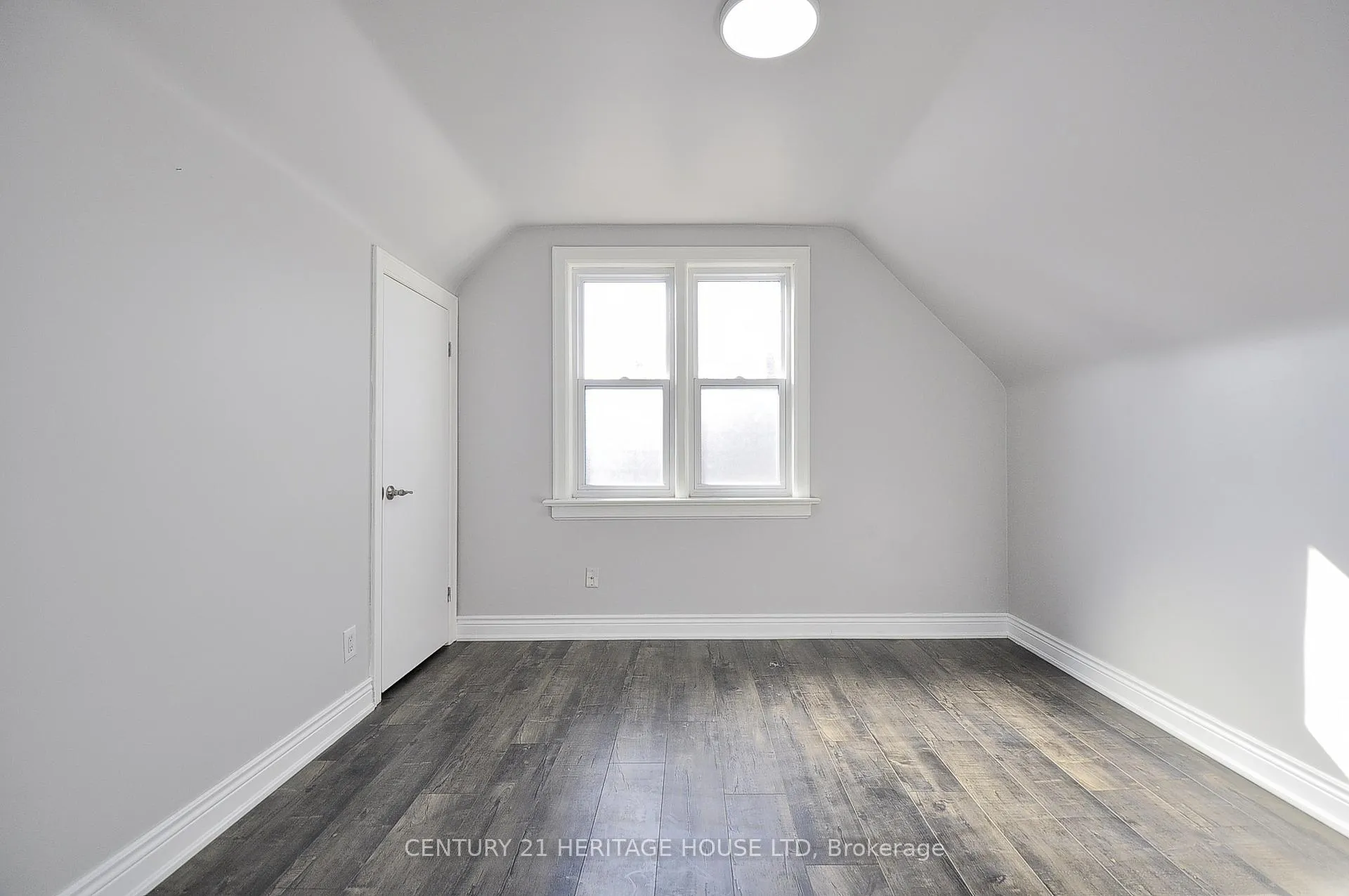 Photo 17 of 181 Highland Road E, Kitchener — HOMEH