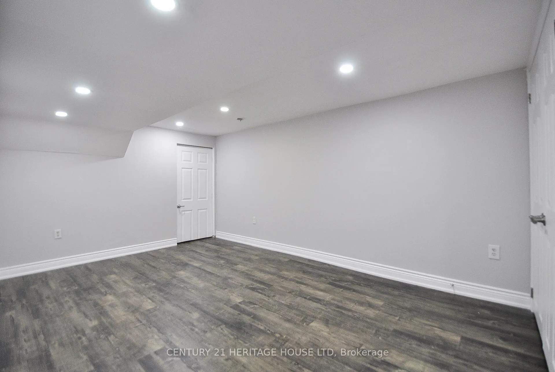 Photo 20 of 181 Highland Road E, Kitchener — HOMEH