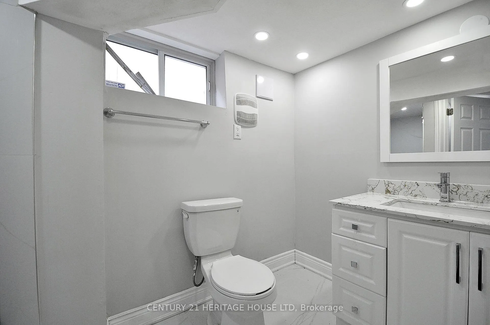 Photo 21 of 181 Highland Road E, Kitchener — HOMEH