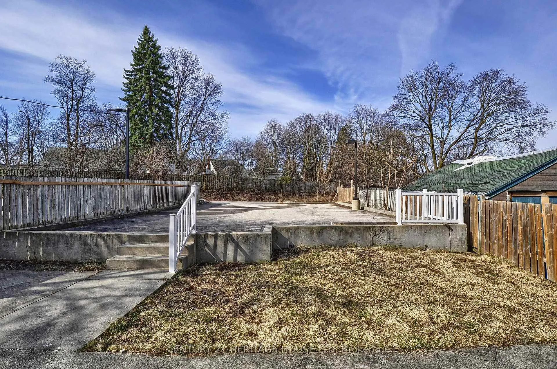 Photo 25 of 181 Highland Road E, Kitchener — HOMEH