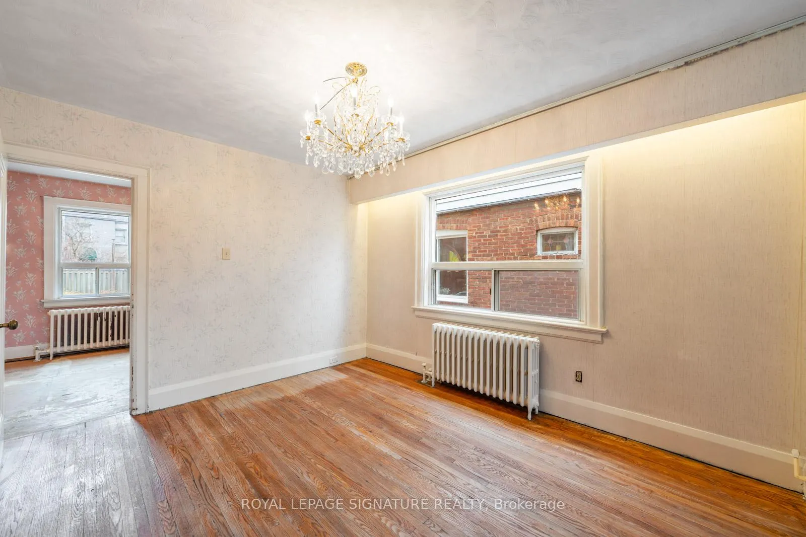 Photo 6 of 15 Marlow Avenue, Toronto, Danforth Village-East York — HOMEH