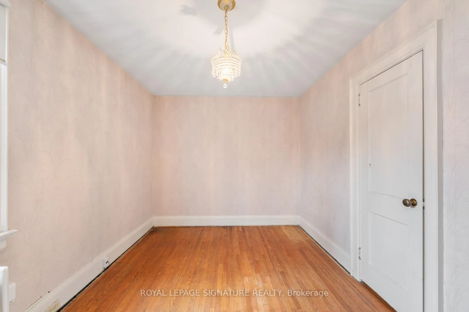 Photo 13 of 15 Marlow Avenue, Toronto, Danforth Village-East York — HOMEH