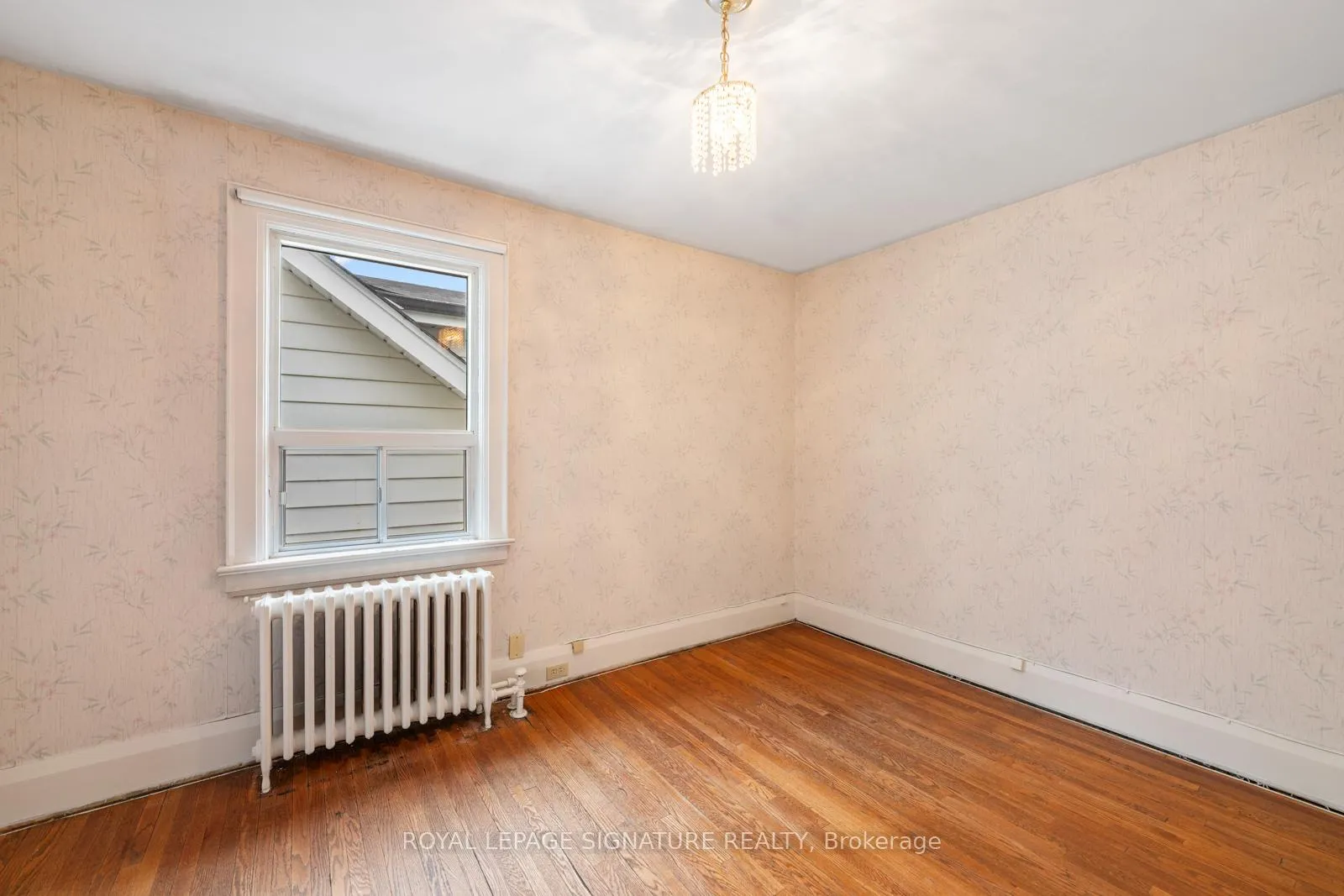 Photo 17 of 15 Marlow Avenue, Toronto, Danforth Village-East York — HOMEH