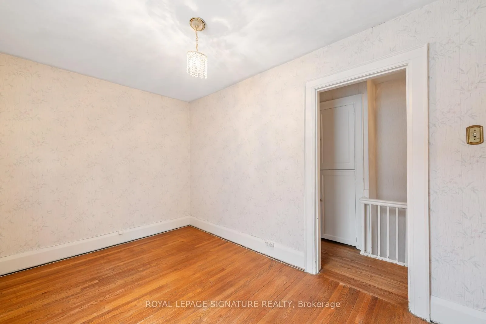 Photo 19 of 15 Marlow Avenue, Toronto, Danforth Village-East York — HOMEH