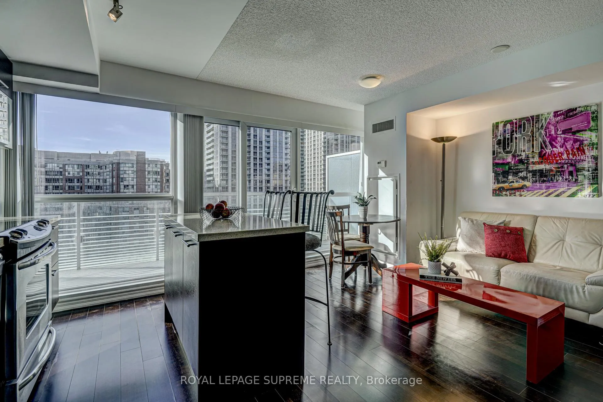 Photo 6 of Unit 1122, 386 Yonge Street, Toronto, Bay Street Corridor — HOMEH