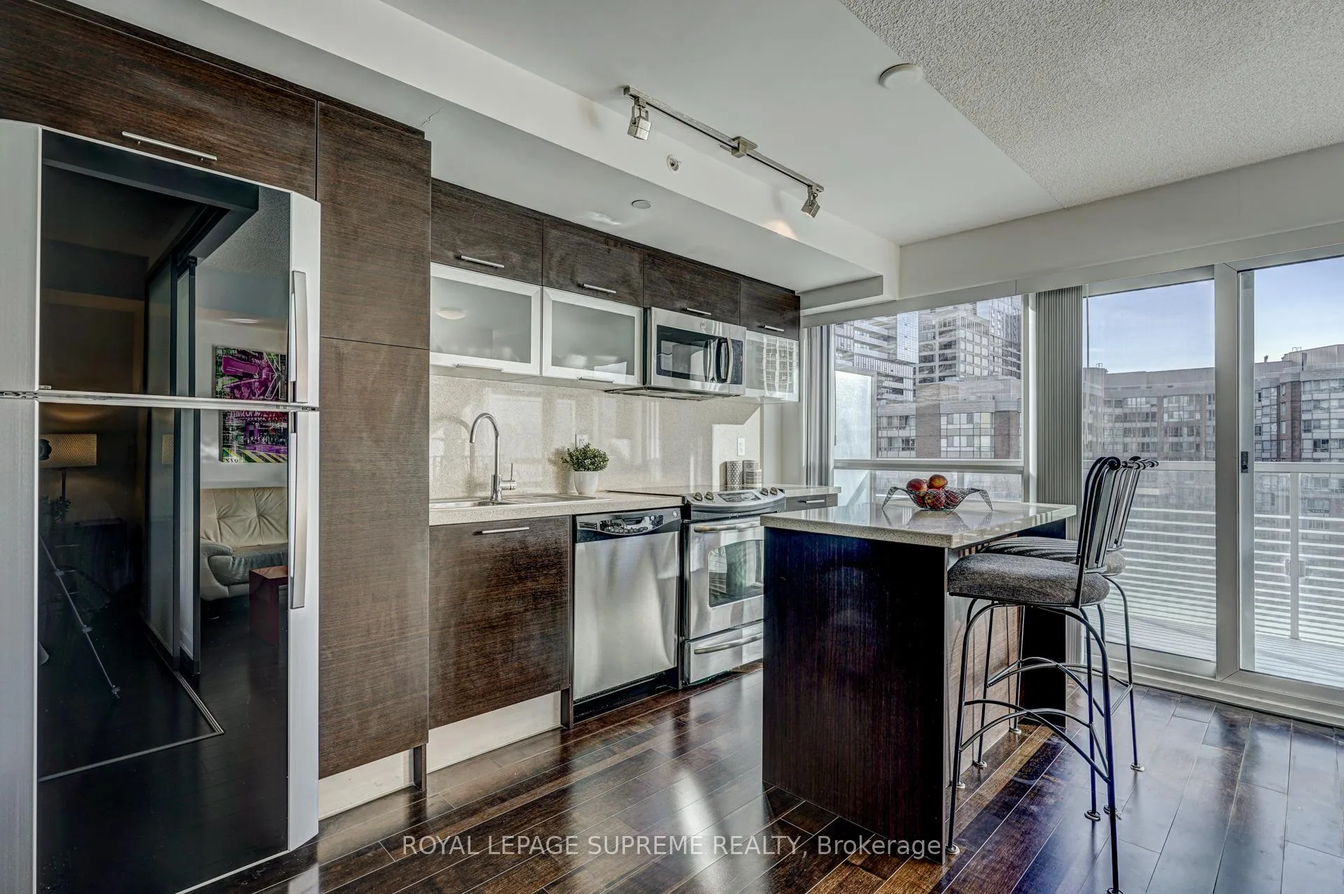Photo 9 of Unit 1122, 386 Yonge Street, Toronto, Bay Street Corridor — HOMEH