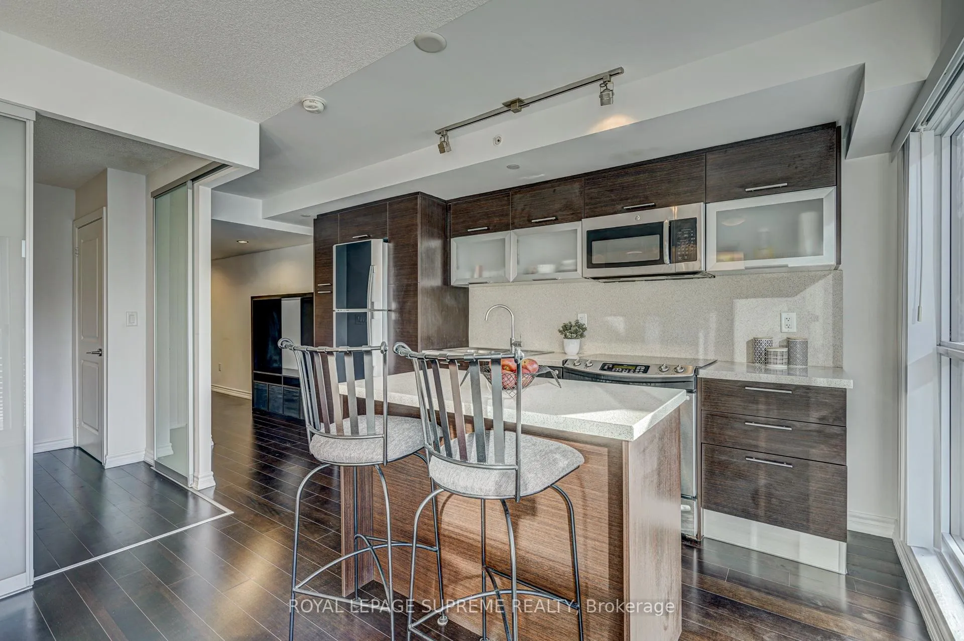 Photo 10 of Unit 1122, 386 Yonge Street, Toronto, Bay Street Corridor — HOMEH