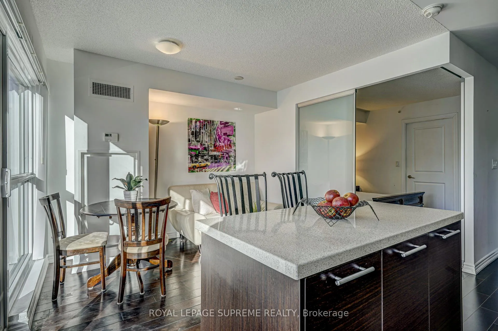 Photo 12 of Unit 1122, 386 Yonge Street, Toronto, Bay Street Corridor — HOMEH