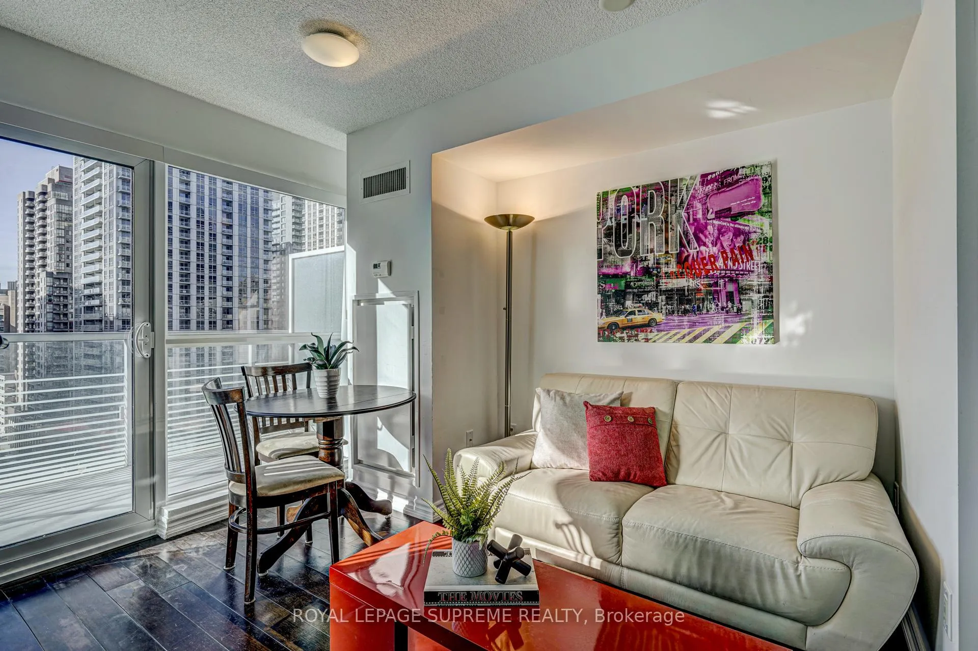 Photo 13 of Unit 1122, 386 Yonge Street, Toronto, Bay Street Corridor — HOMEH