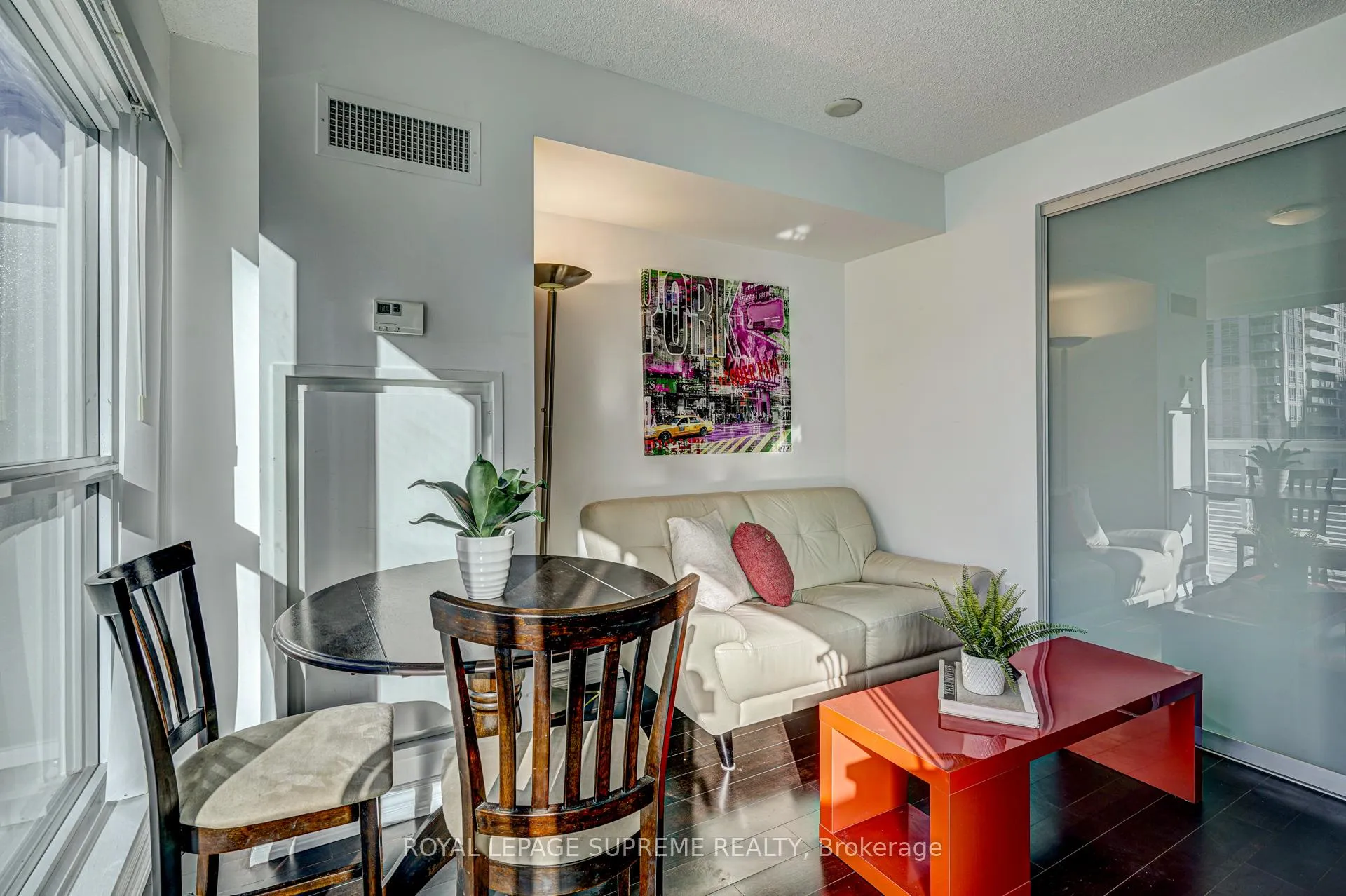 Photo 14 of Unit 1122, 386 Yonge Street, Toronto, Bay Street Corridor — HOMEH