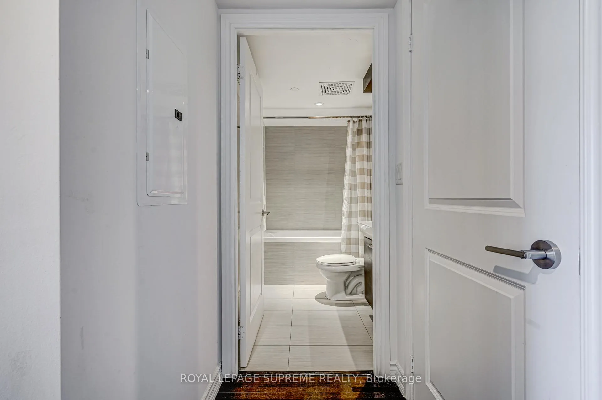 Photo 18 of Unit 1122, 386 Yonge Street, Toronto, Bay Street Corridor — HOMEH