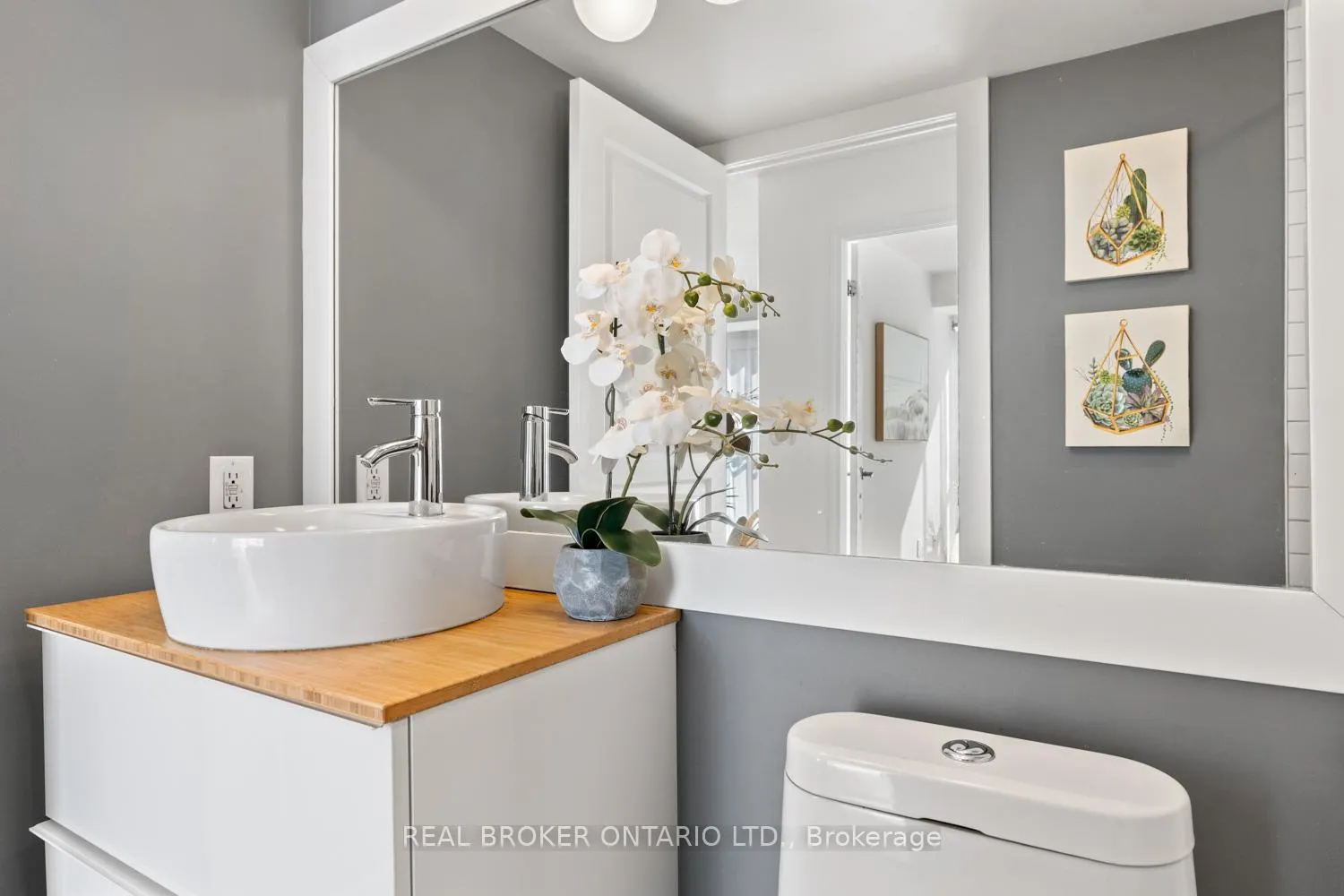 Photo 21 of Unit 204, 308 Palmerston Avenue, Toronto, Trinity-Bellwoods — HOMEH