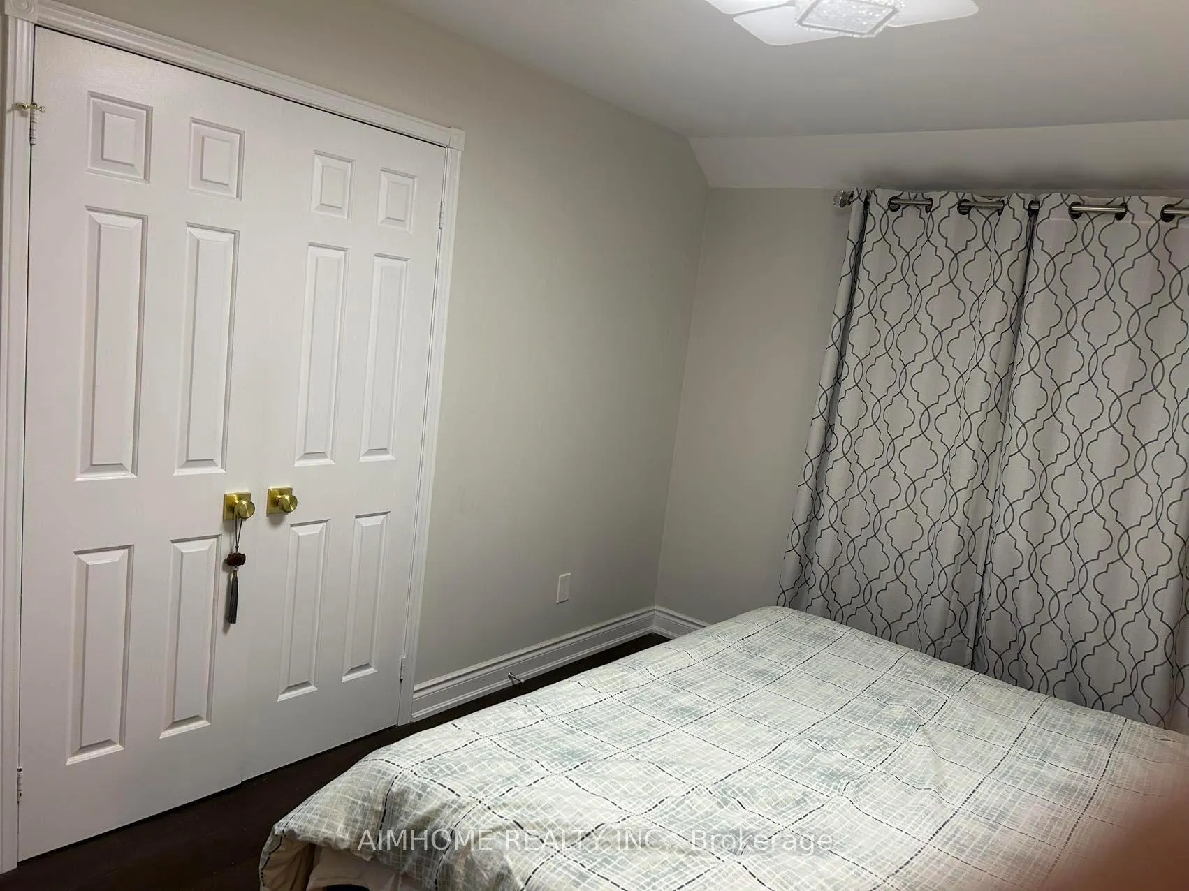 Photo 2 of 165 Carlton Road, Markham, Unionville — HOMEH