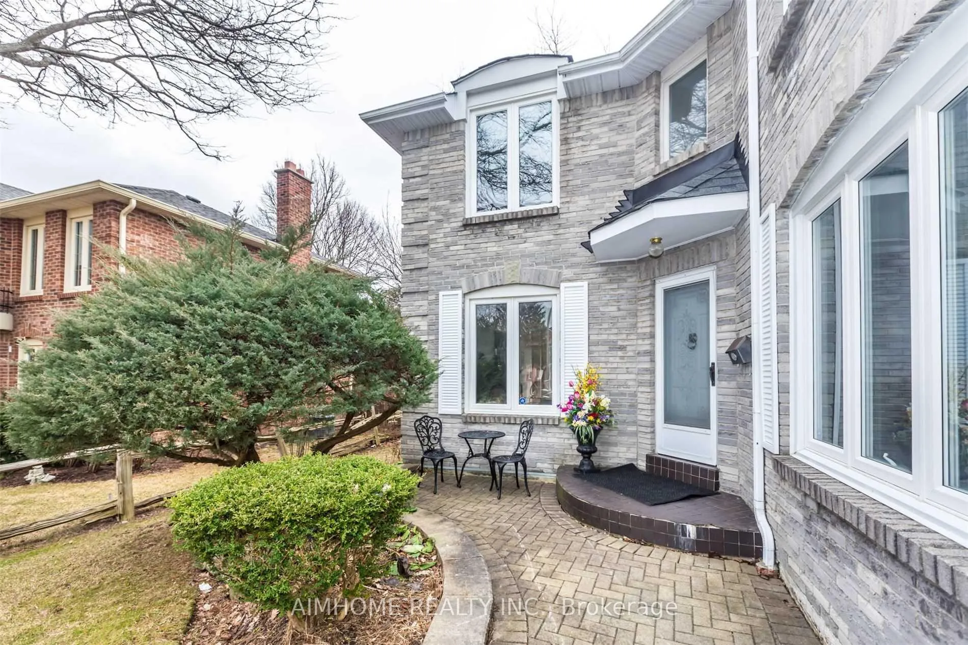 Photo 4 of 165 Carlton Road, Markham, Unionville — HOMEH