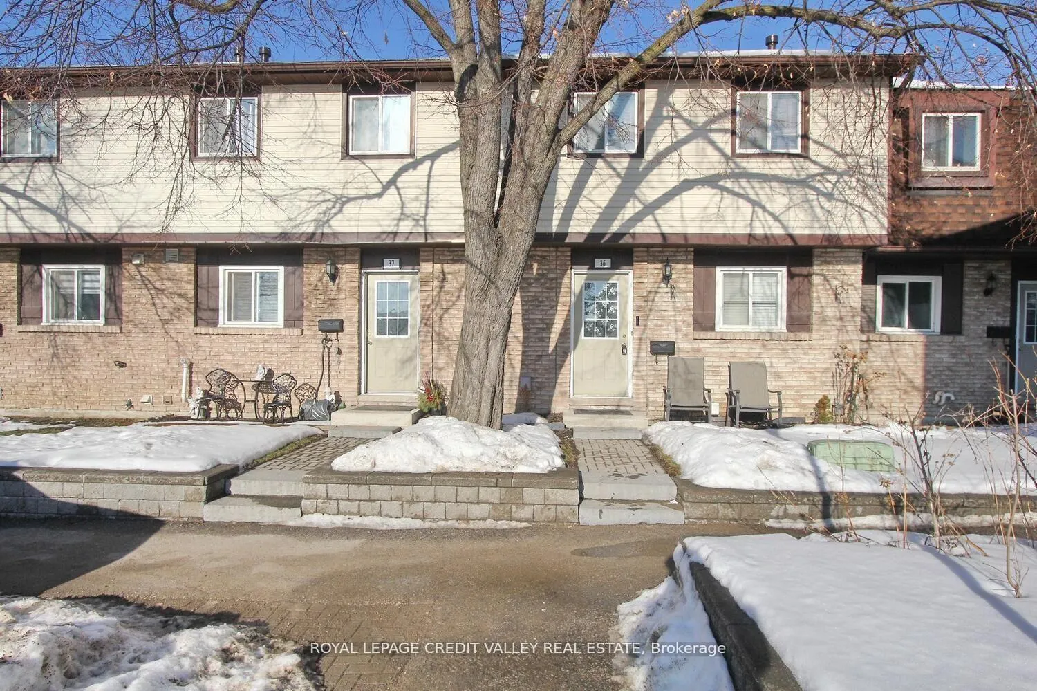 Front of Unit 36, 45 Hansen Road