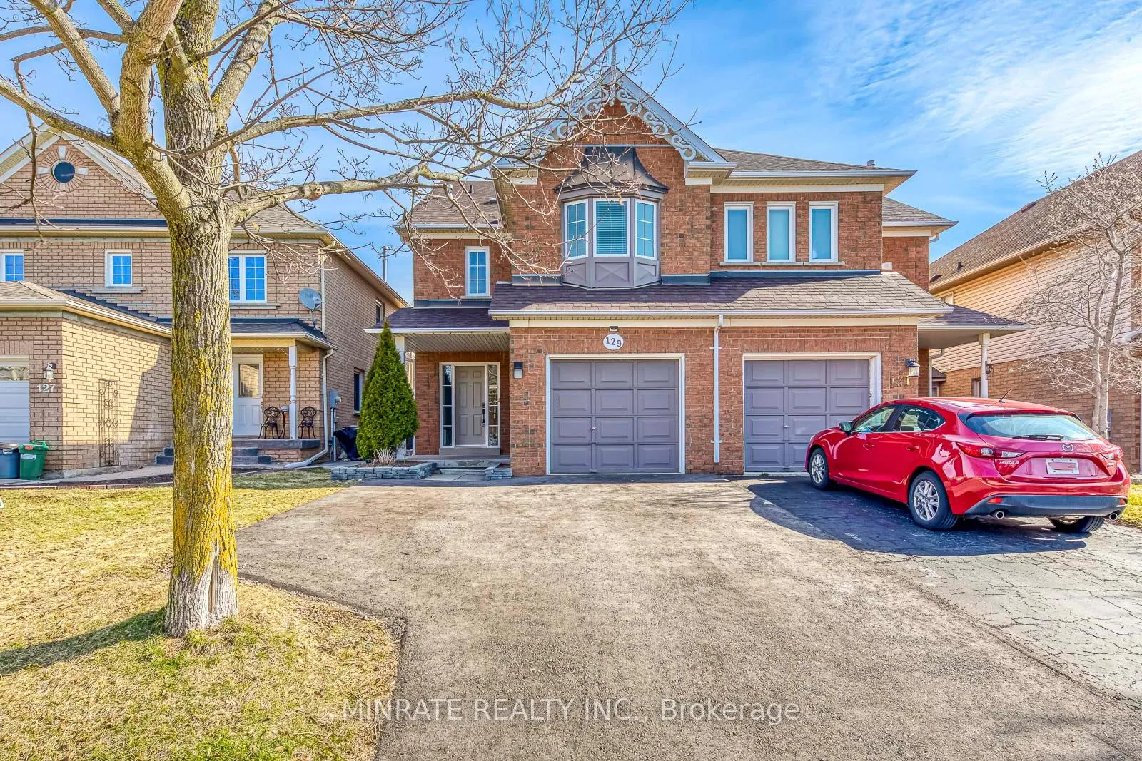 Photo 1 of 129 Harnesworth Crescent, Hamilton, Waterdown — HOMEH