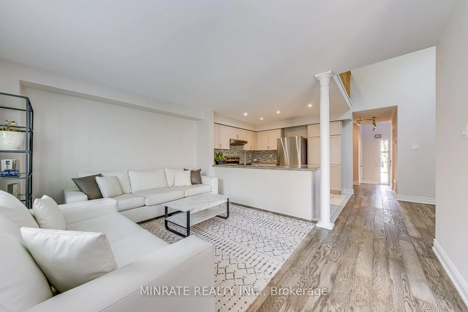 Photo 11 of 129 Harnesworth Crescent, Hamilton, Waterdown — HOMEH