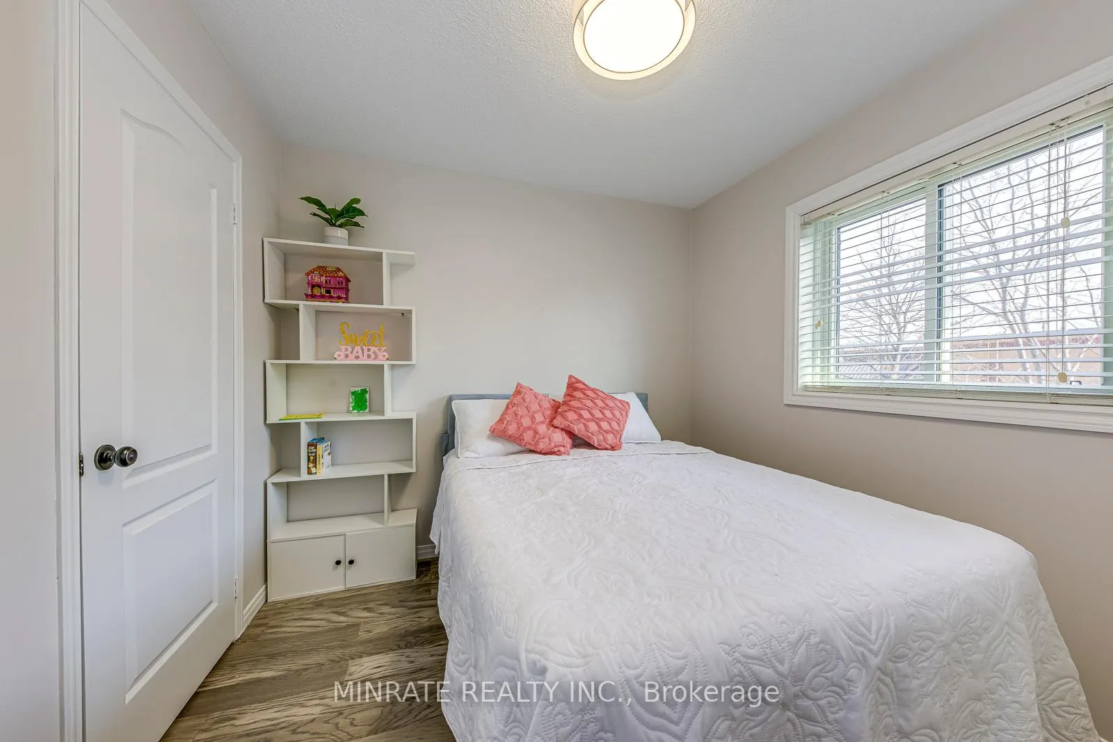 Photo 17 of 129 Harnesworth Crescent, Hamilton, Waterdown — HOMEH