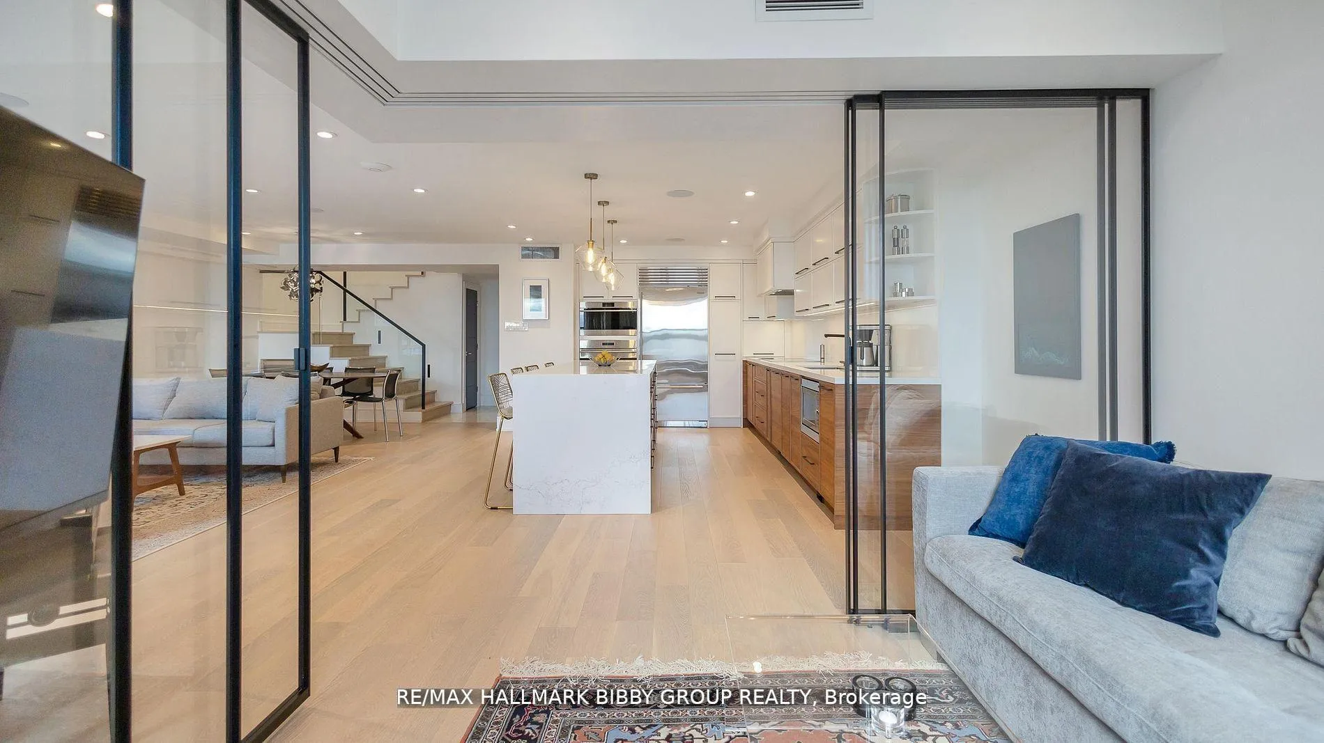 Photo 9 of Unit 613, 99 Harbour Square, Toronto, Waterfront Communities — HOMEH