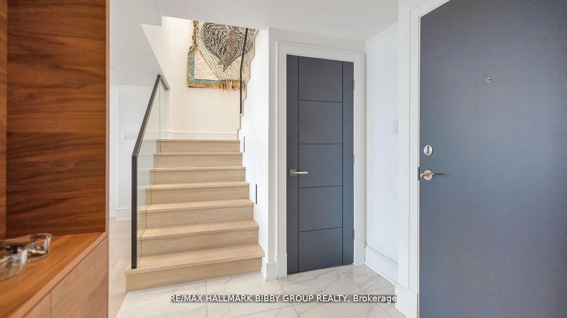 Photo 13 of Unit 613, 99 Harbour Square, Toronto, Waterfront Communities — HOMEH