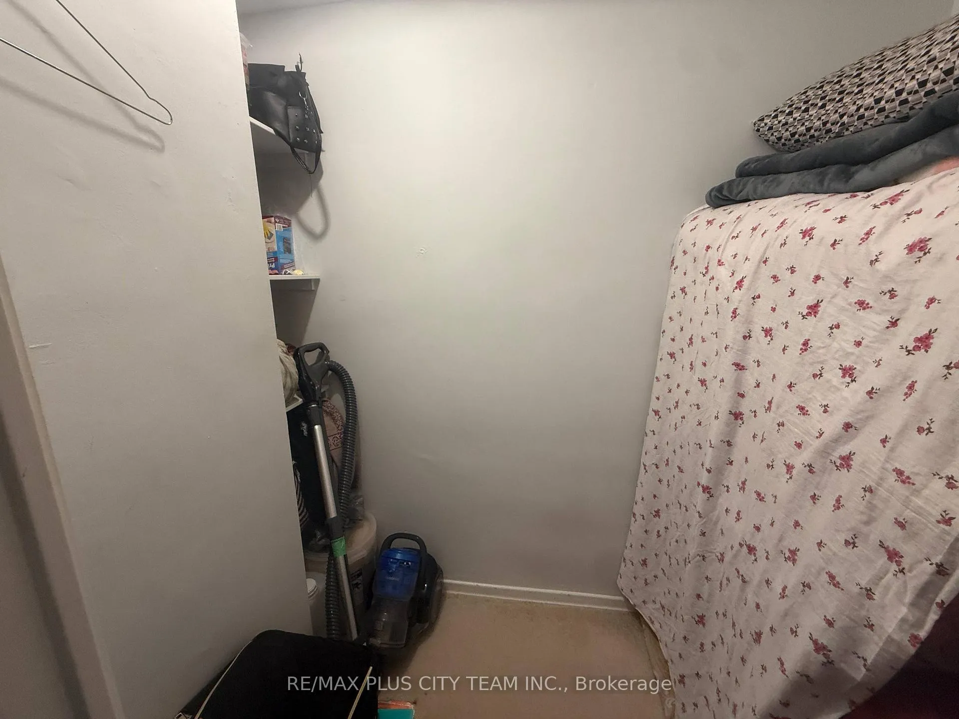 Photo 14 of Unit 909, 10 Edgecliff Golfway, Toronto, Flemingdon Park — HOMEH