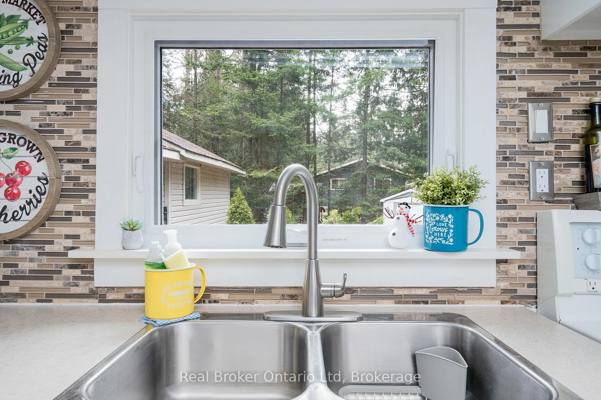 Photo 17 of 1071 Lawson Road, Tiny, Rural Tiny — HOMEH