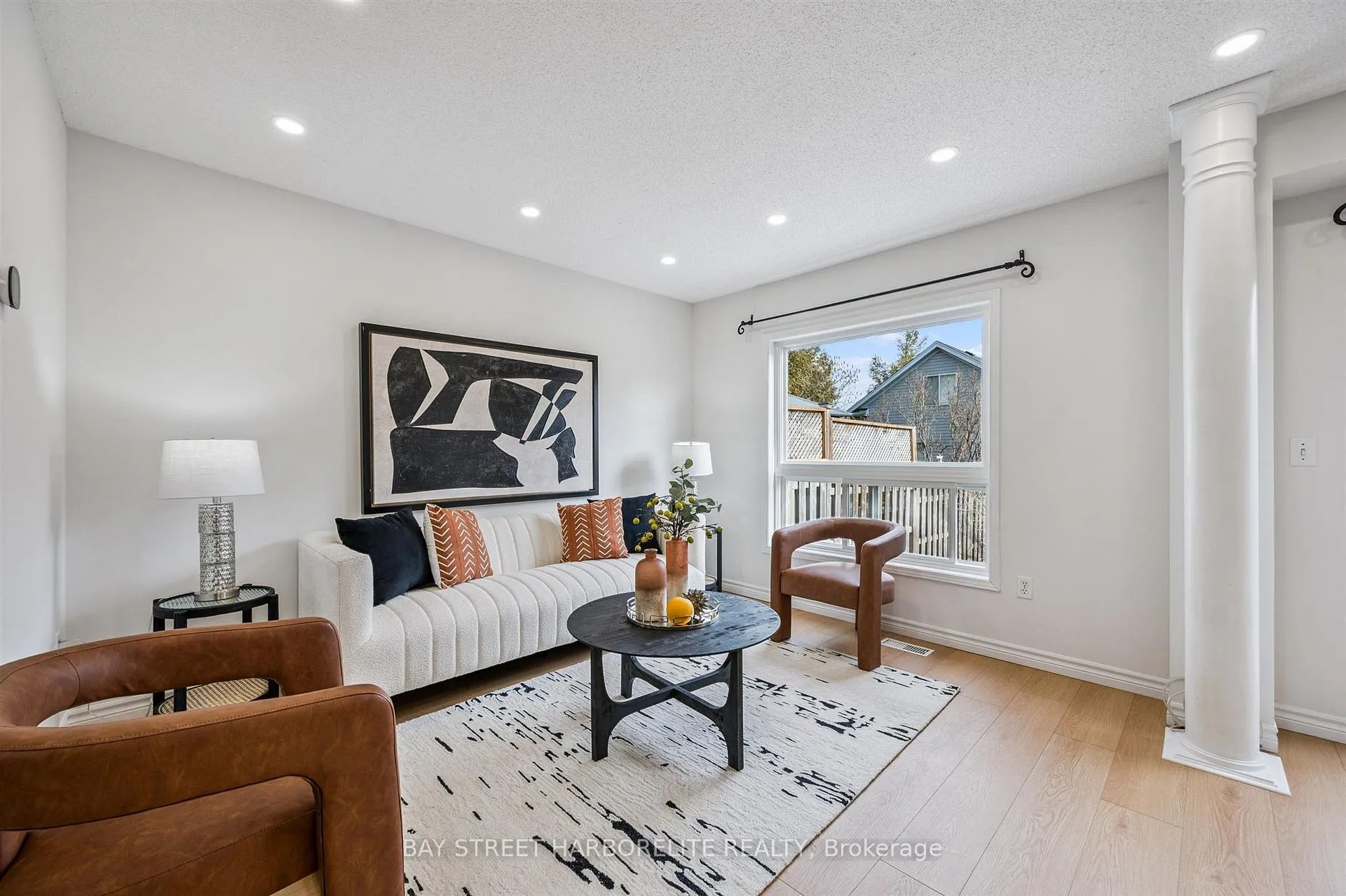 Photo 3 of 28 Eugene Drive, Guelph, Pineridge/Westminster Woods — HOMEH