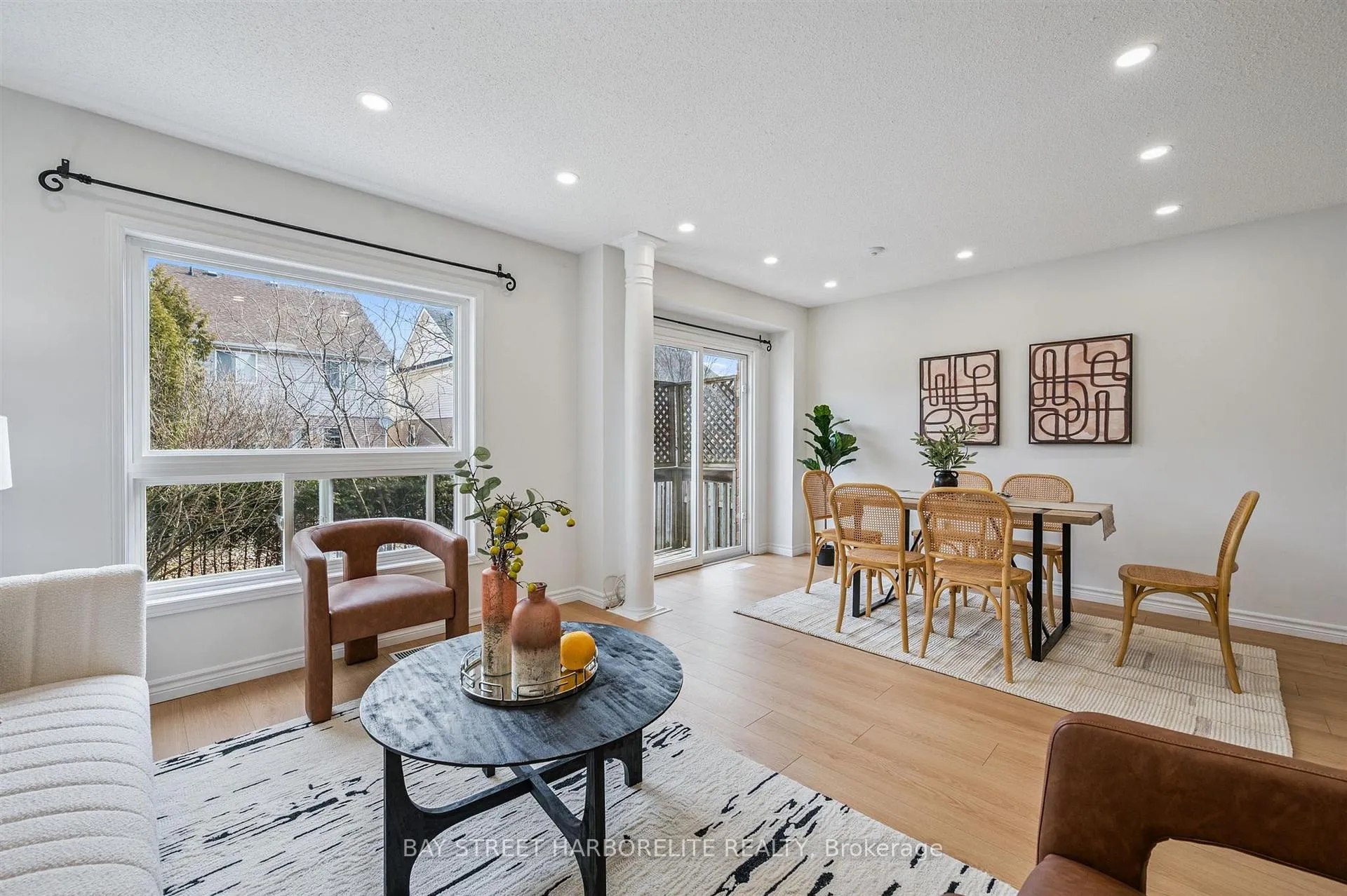 Photo 5 of 28 Eugene Drive, Guelph, Pineridge/Westminster Woods — HOMEH