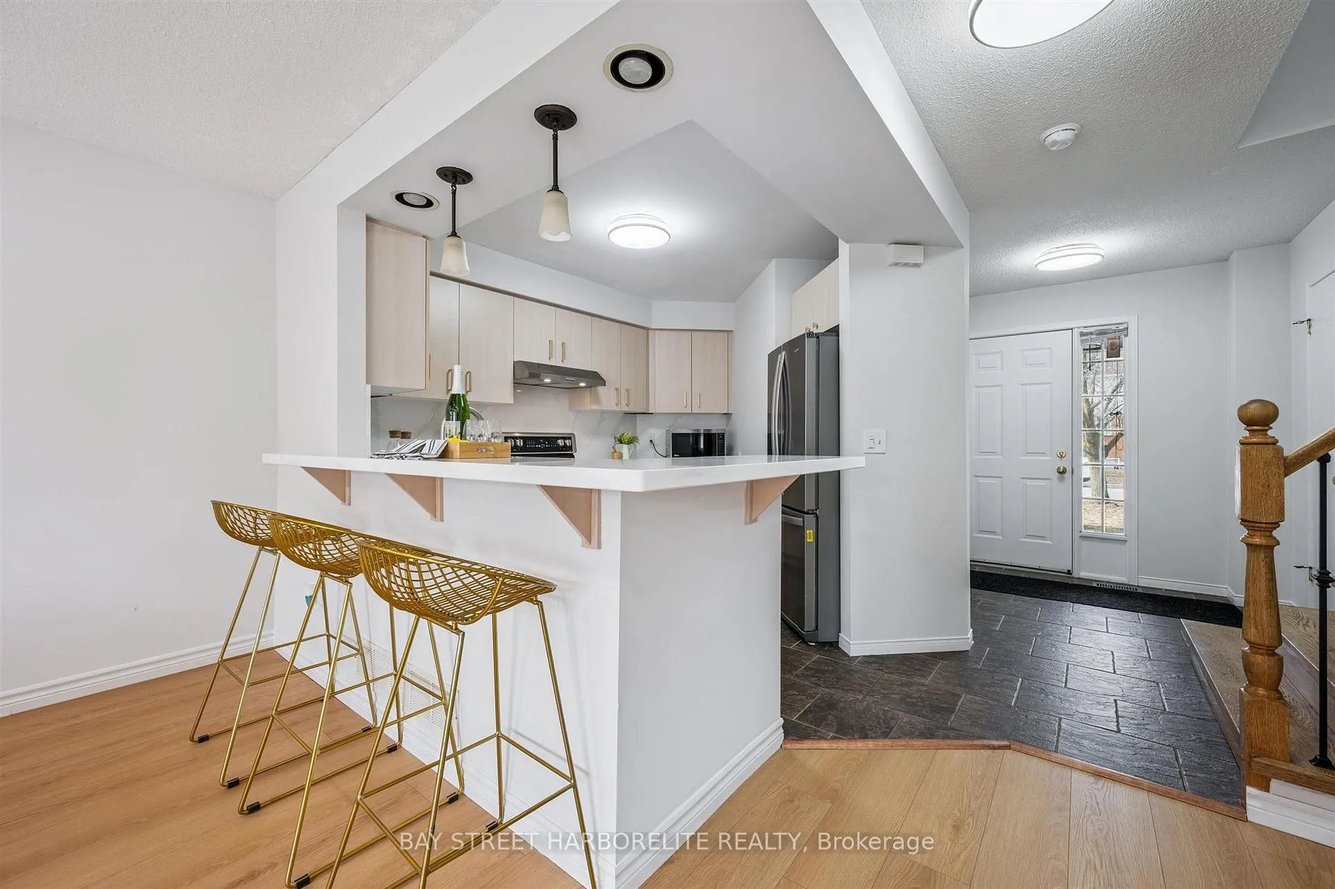 Photo 9 of 28 Eugene Drive, Guelph, Pineridge/Westminster Woods — HOMEH