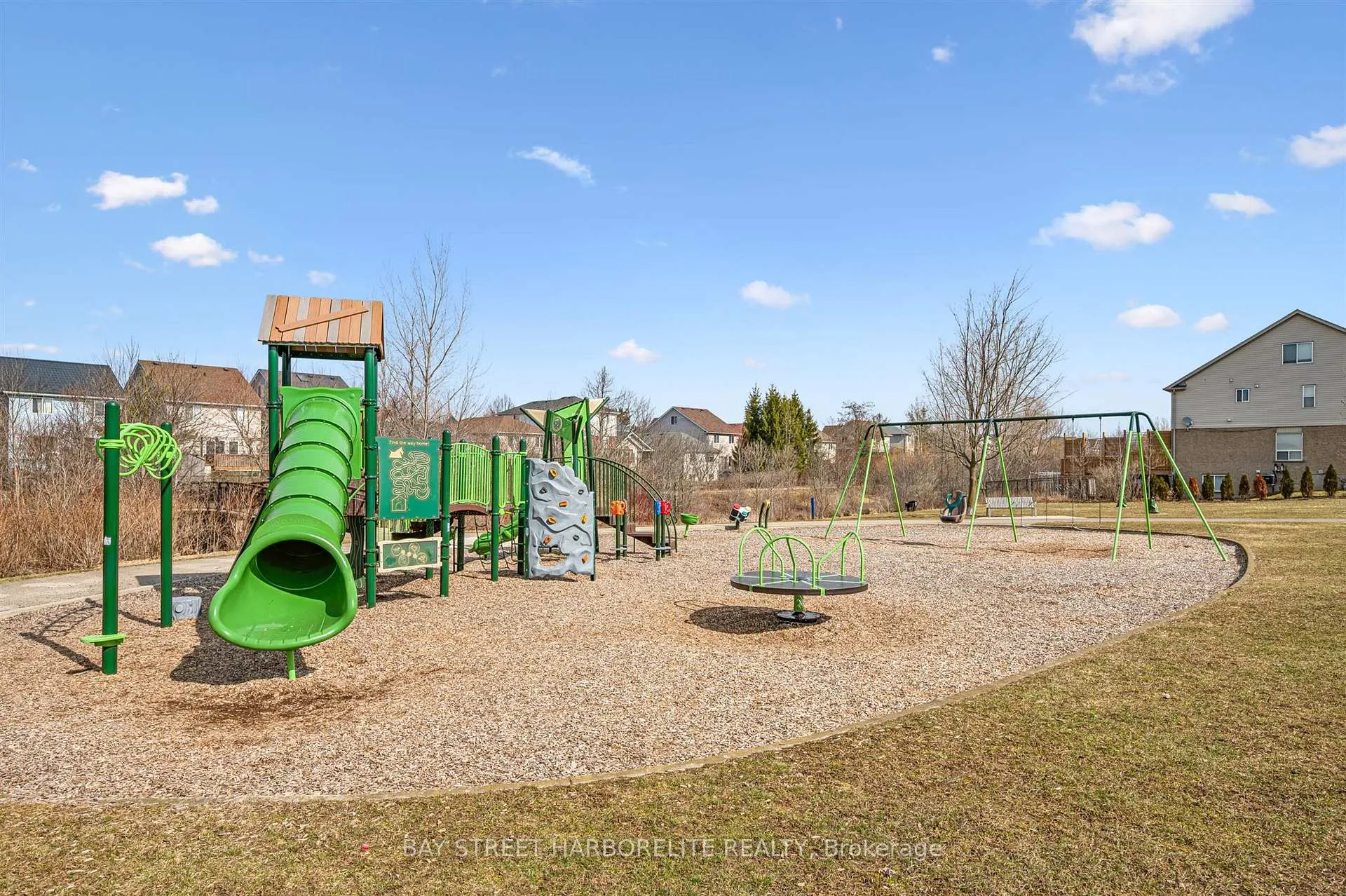 Photo 23 of 28 Eugene Drive, Guelph, Pineridge/Westminster Woods — HOMEH