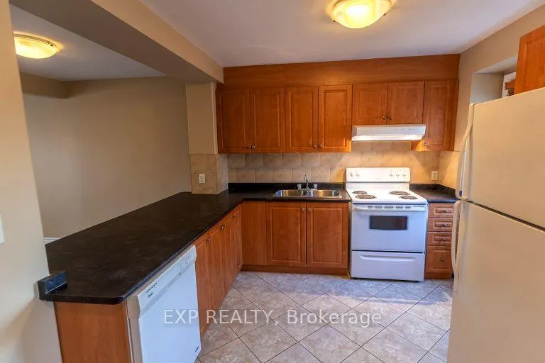 Photo 3 of Unit 7, 7591 Scholfield Road, Niagara Falls, Casey — HOMEH