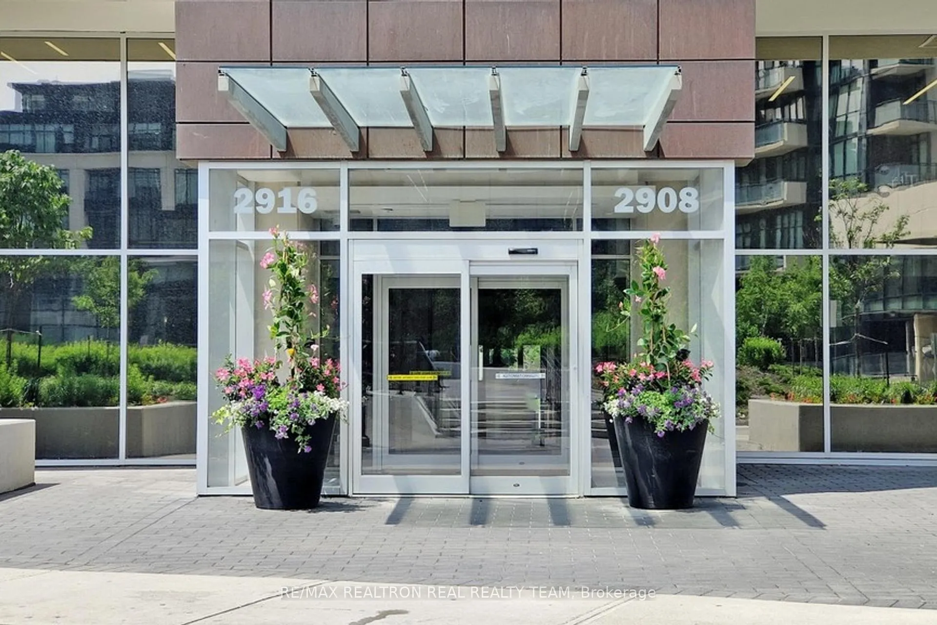 Photo 3 of Unit 2505, 2916 Highway 7 Road, Vaughan, Concord — HOMEH