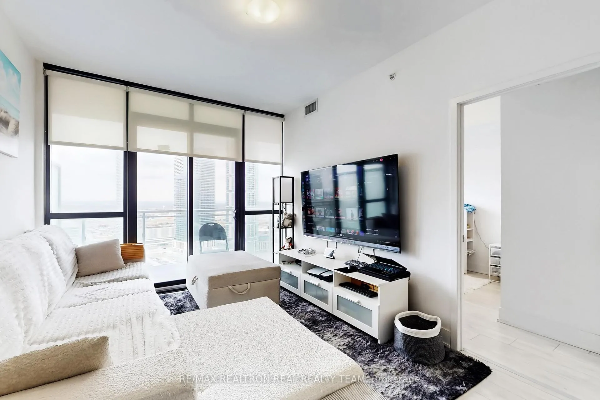 Photo 13 of Unit 2505, 2916 Highway 7 Road, Vaughan, Concord — HOMEH