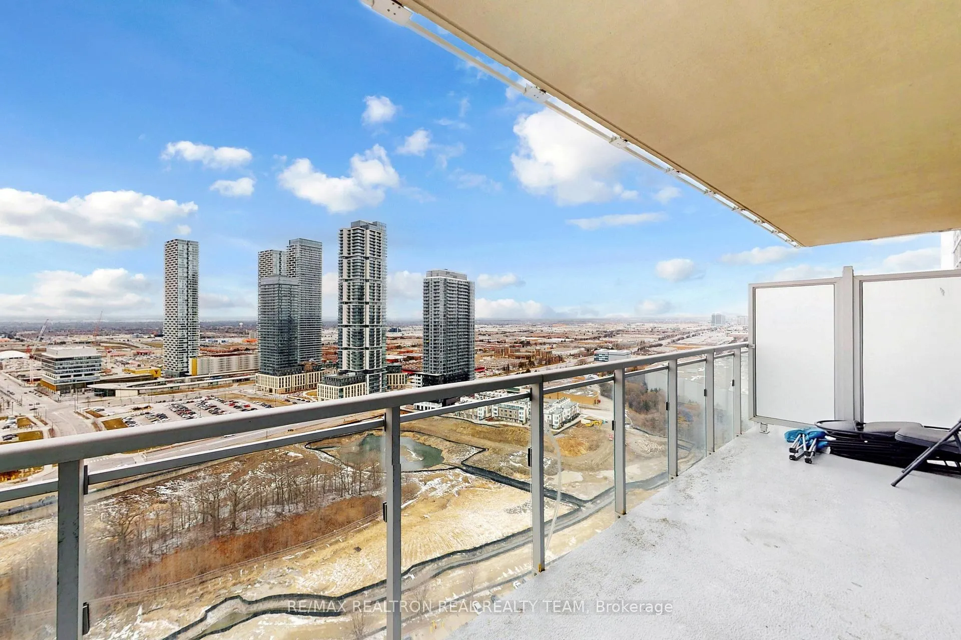Photo 27 of Unit 2505, 2916 Highway 7 Road, Vaughan, Concord — HOMEH