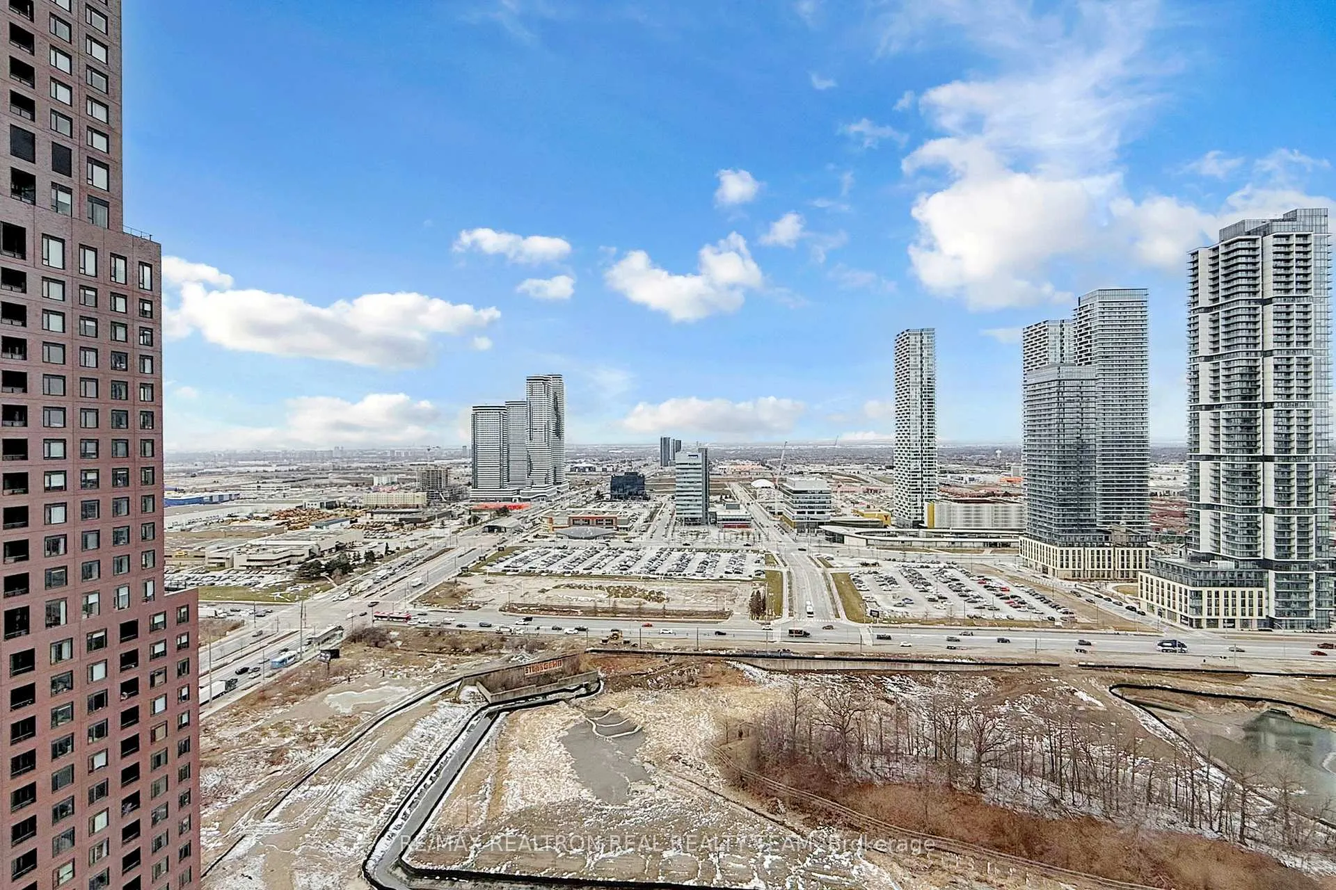Photo 45 of Unit 2505, 2916 Highway 7 Road, Vaughan, Concord — HOMEH