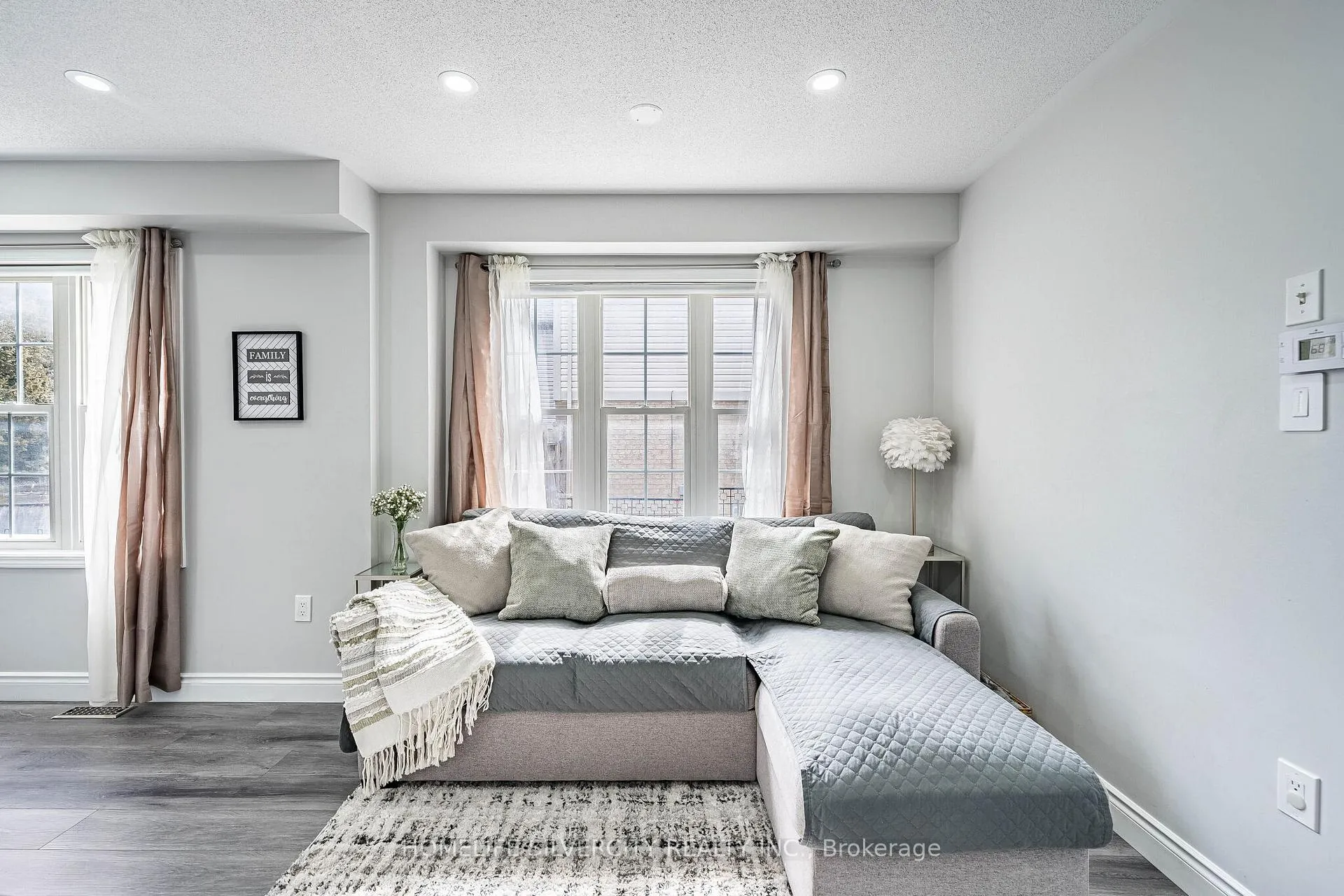 Photo 10 of 70 Toscana Drive, Whitby, Taunton North — HOMEH