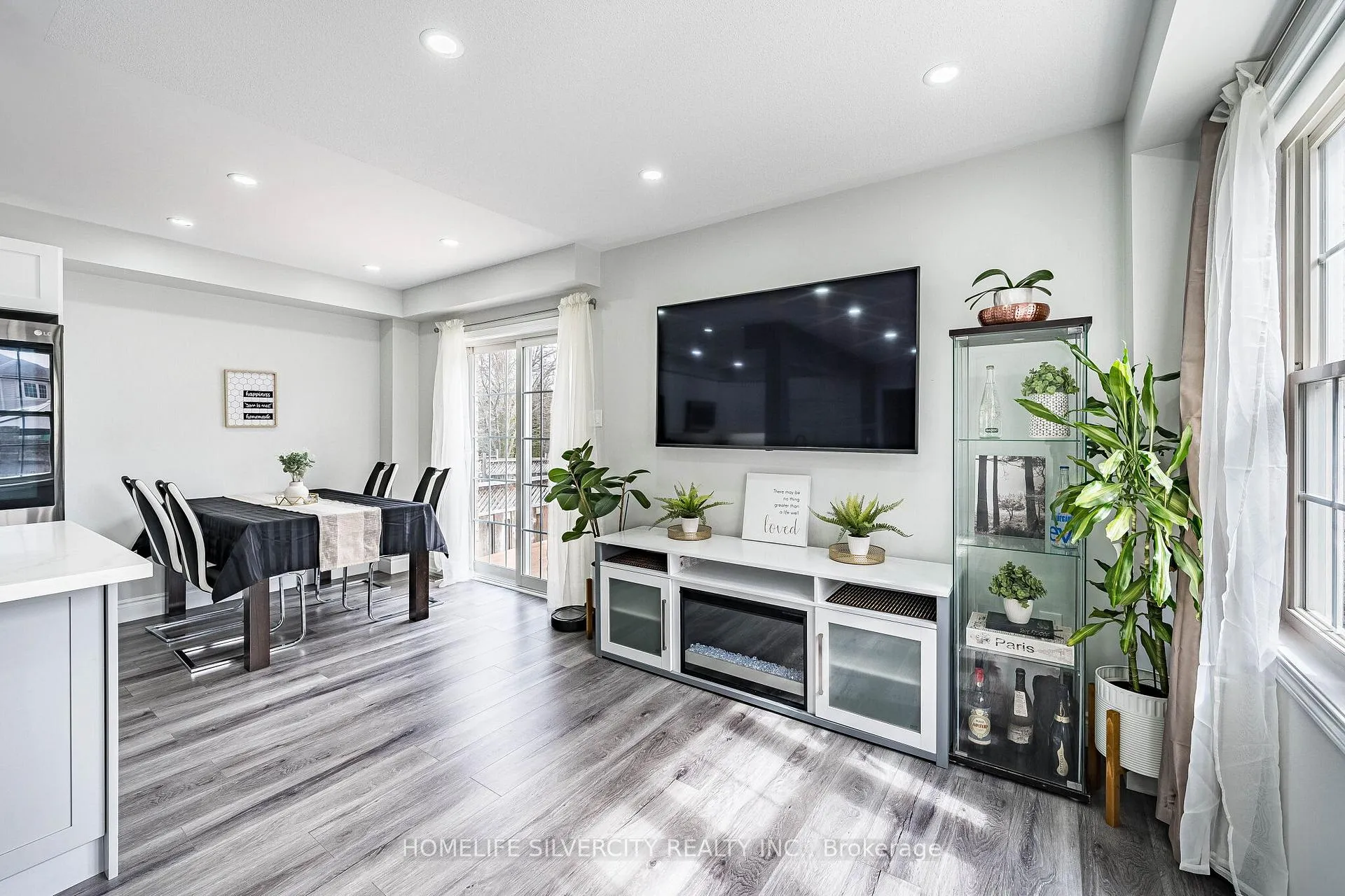 Photo 13 of 70 Toscana Drive, Whitby, Taunton North — HOMEH