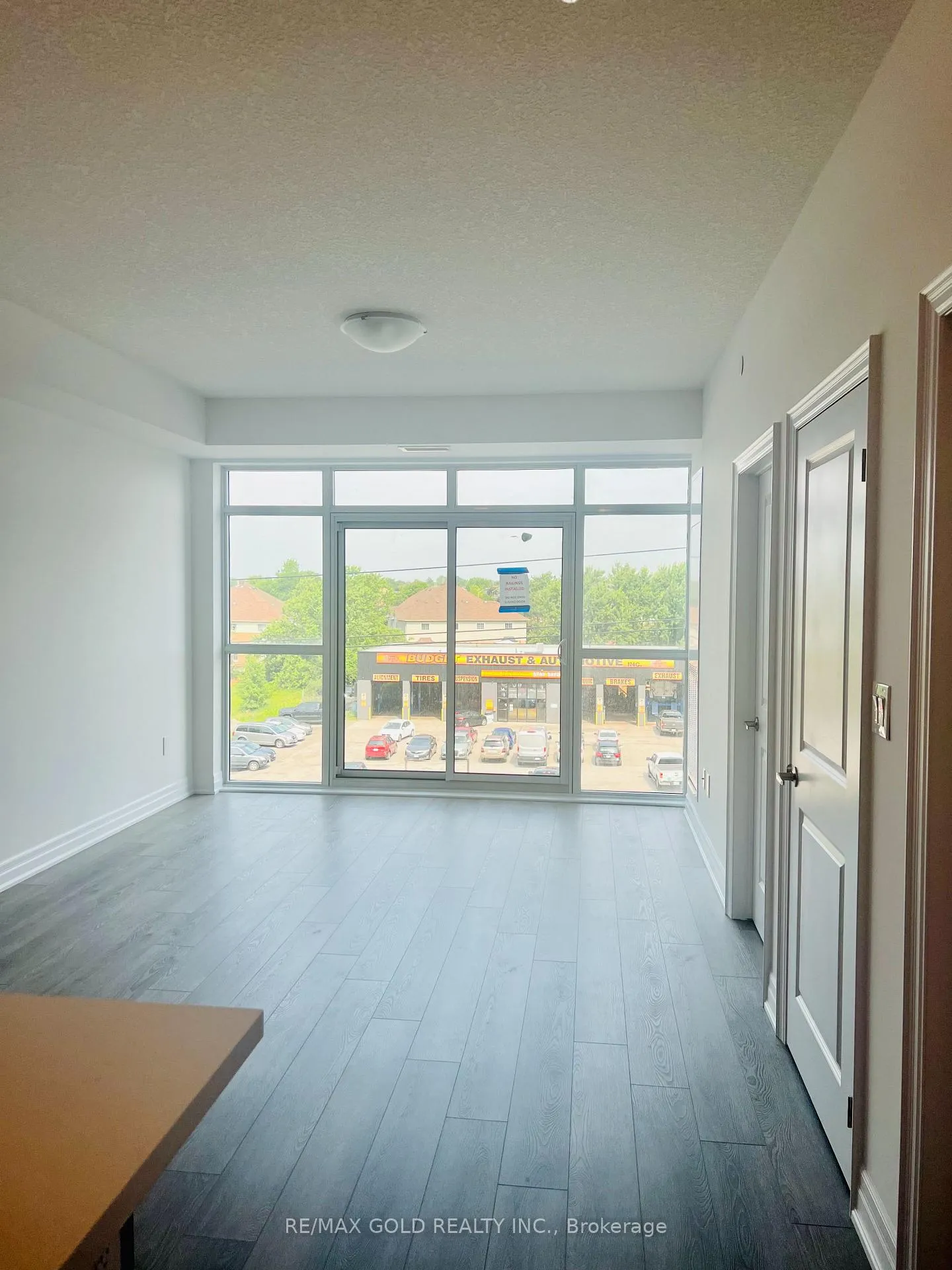 Photo 1 of Unit 404, 460 Dundas Street E, Hamilton, Waterdown — HOMEH