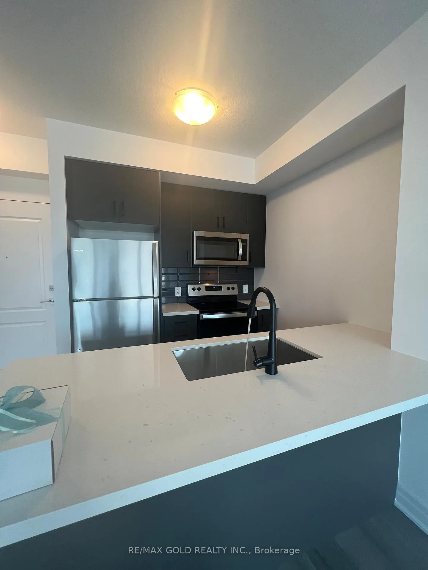 Photo 16 of Unit 404, 460 Dundas Street E, Hamilton, Waterdown — HOMEH