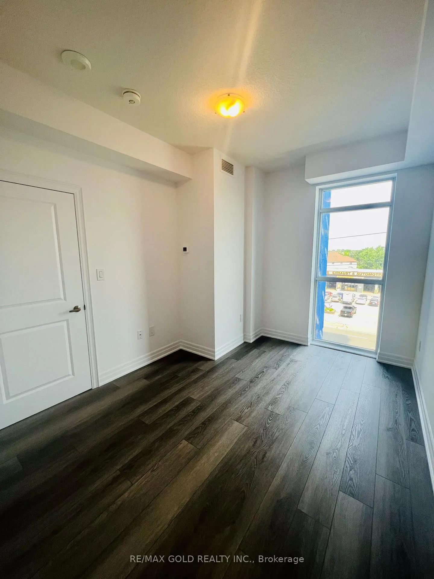 Photo 23 of Unit 404, 460 Dundas Street E, Hamilton, Waterdown — HOMEH