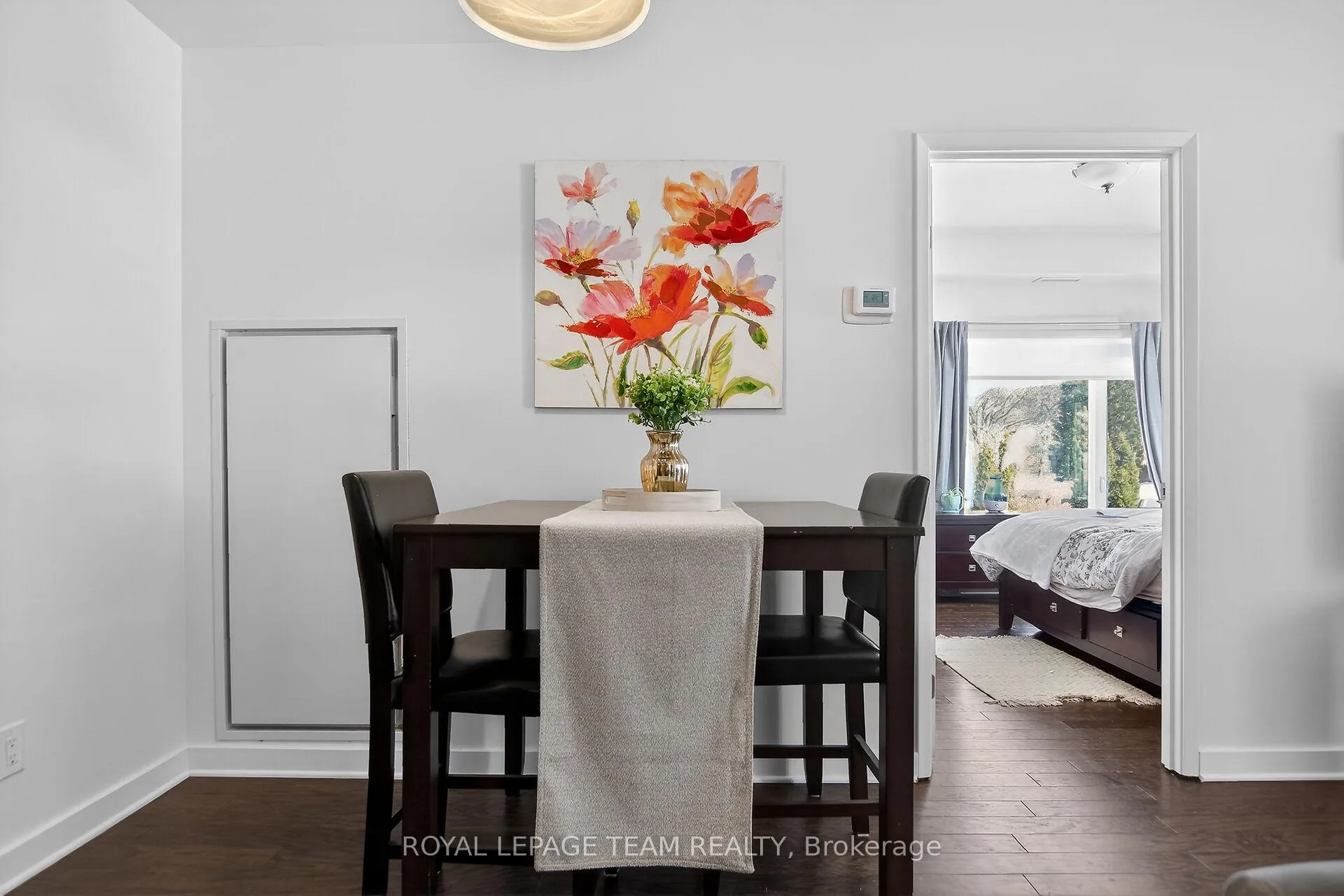 Photo 14 of Unit 204, 310 Centrum Boulevard, Ottawa, Bilberry Creek/Queenswood Heights — HOMEH