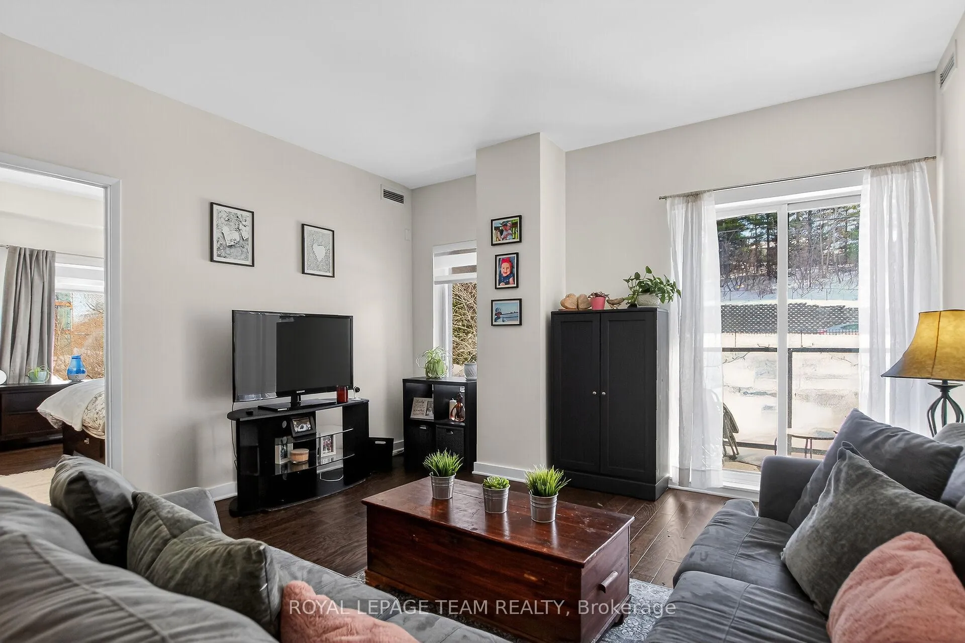 Photo 15 of Unit 204, 310 Centrum Boulevard, Ottawa, Bilberry Creek/Queenswood Heights — HOMEH